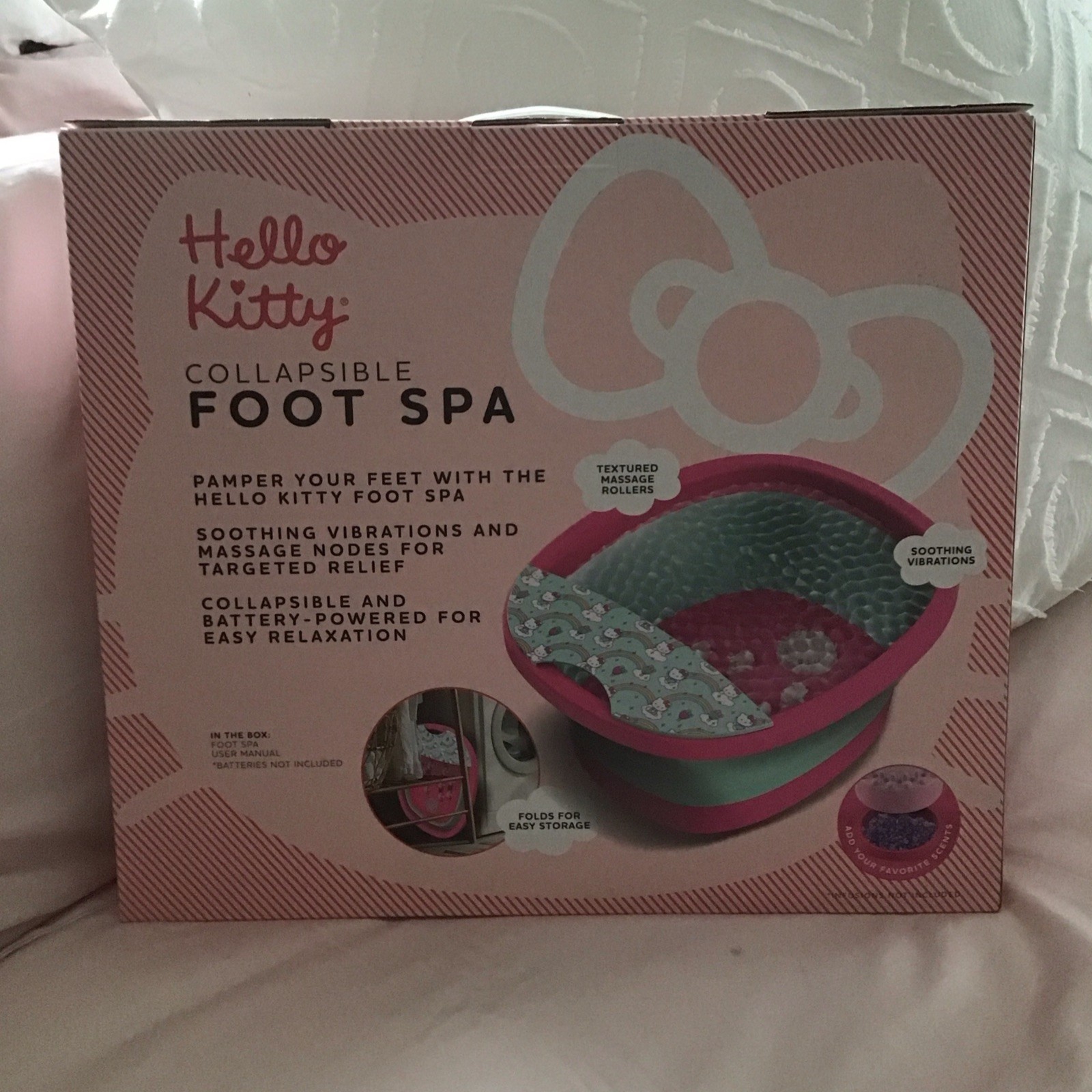 BRAND NEW Hello Kitty Collapsible Foot Spa Vibrating Soothing Massage Roller
