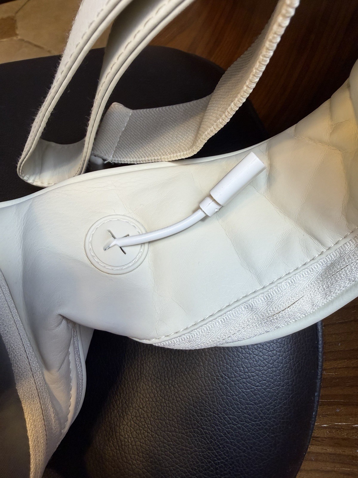 HEALTHMATE Kneading Shoulder and Neck Massager for Pain Relief Pre-owned