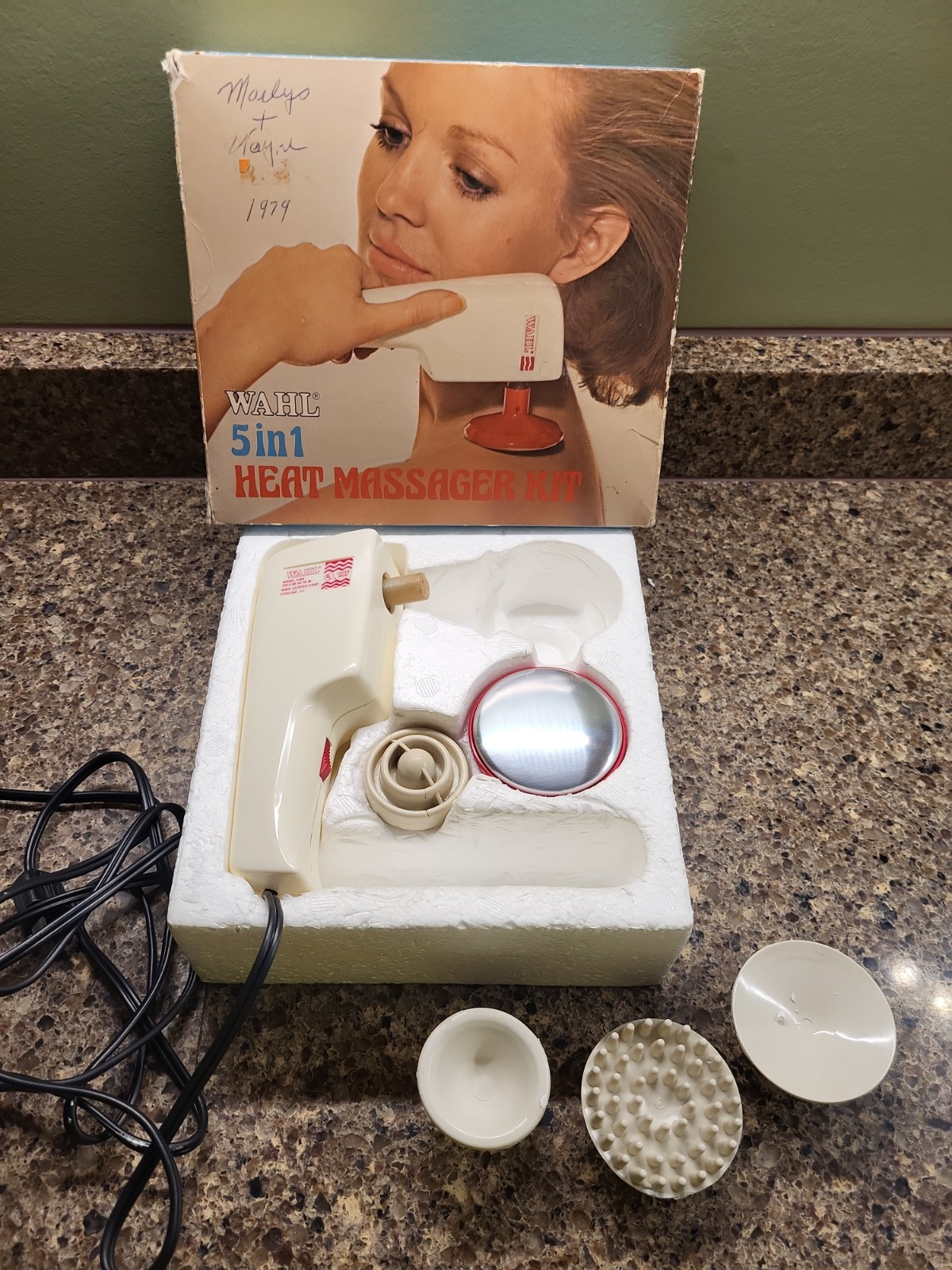 Wahl 1-Speed 5 In 1 Heat Massager W/ 5 Attachments Vintage tested and working