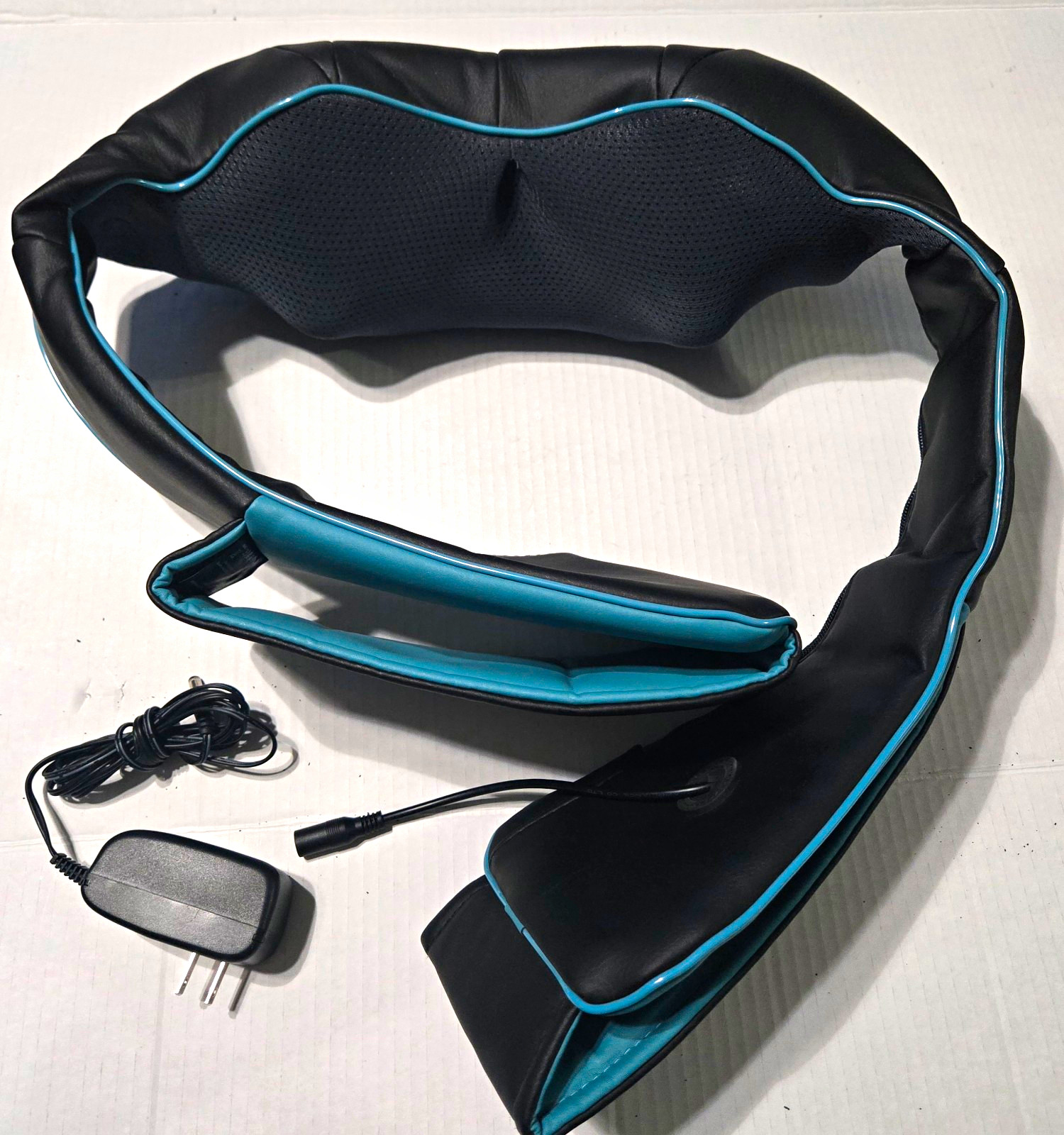Electric Shiatsu Kneading Neck & Shoulder Back Massager 4-Head Corded Black