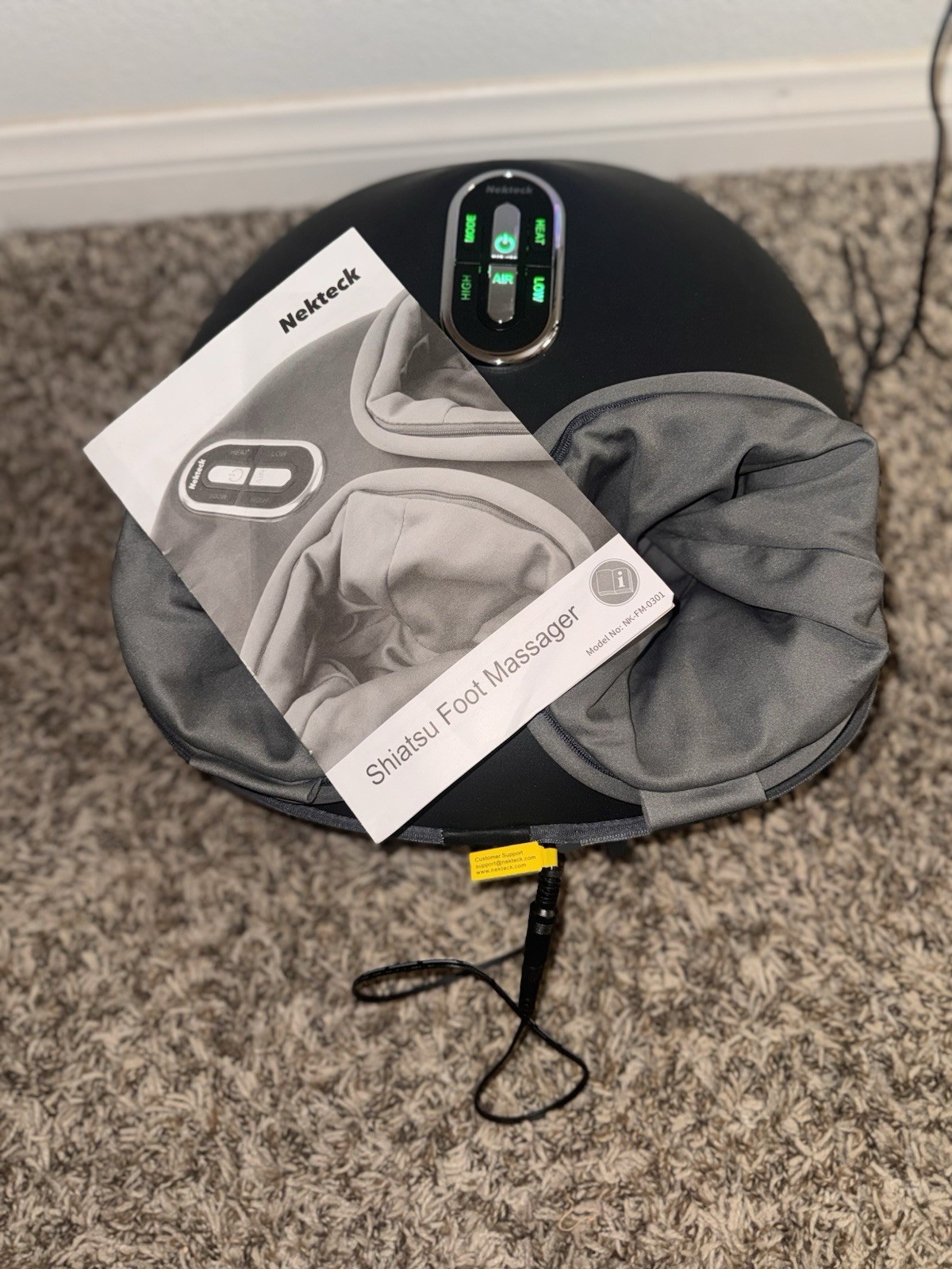 Nekteck Shiatsu Foot Massager Air Compression Heat Setting Black/Gray