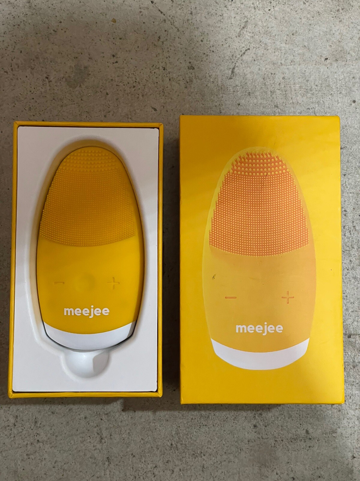Meejee Silicone Facial Cleanser Brush- Yellow – Free Shipping! New Open Box