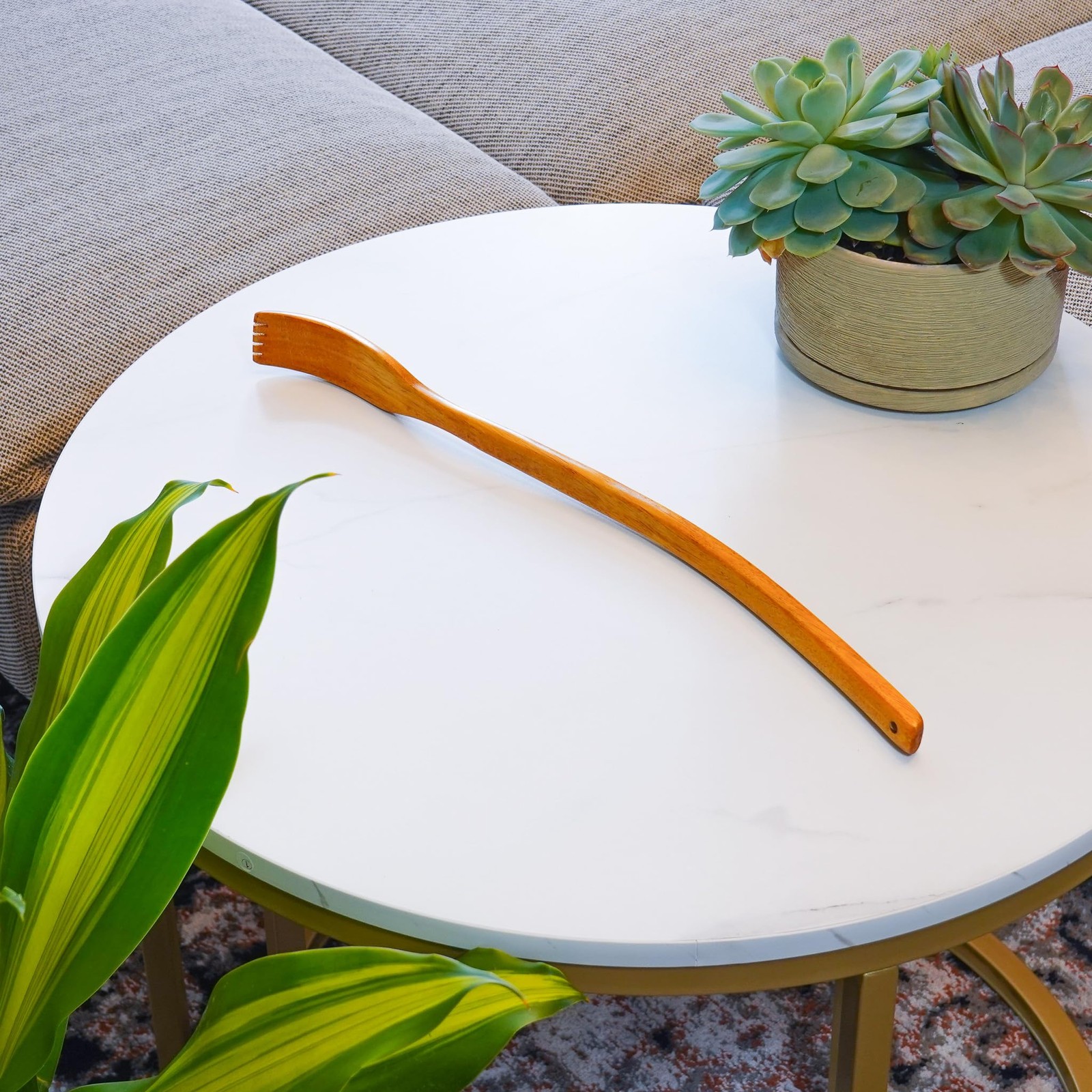 ITCHY-BAN Oversized Wooden Back Scratcher: 1.2» X17.7», 7 Ounce, Yellow