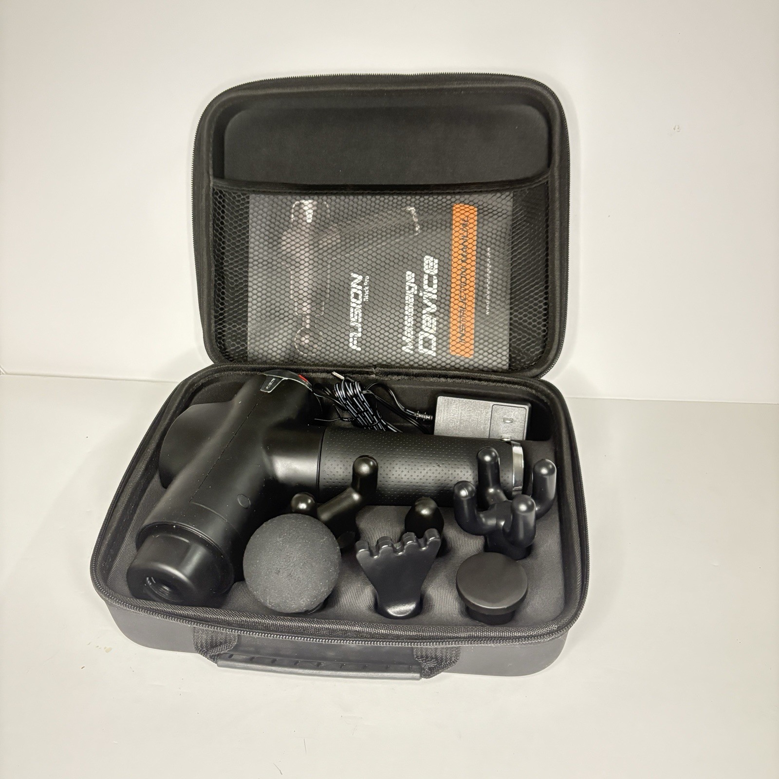 Fusion Black Pro Deep Tissue Massage Gun Excellent Condition W/Manual 2 Speeds