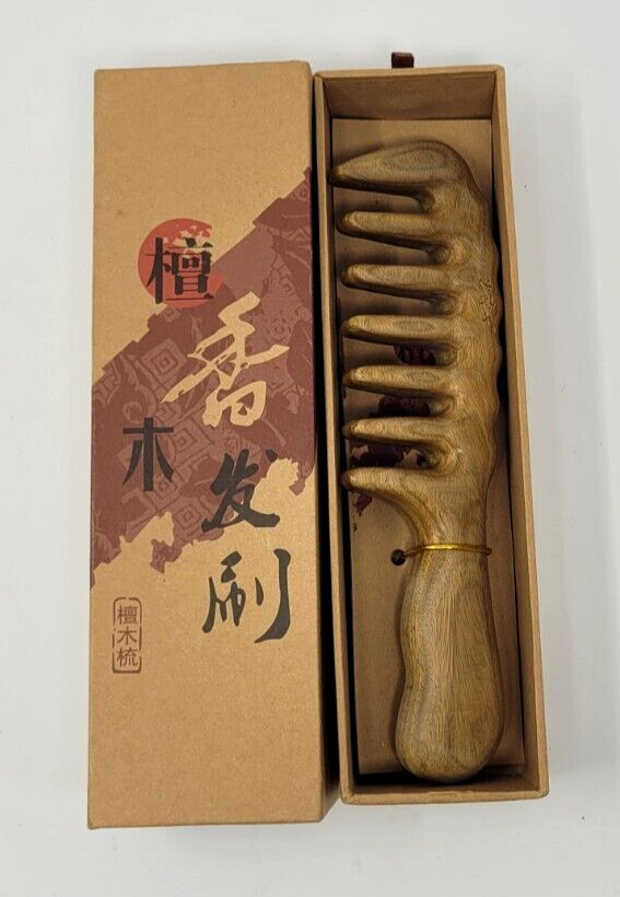 Chinese Portable Green Sandalwood Massaging Wide Tooth Comb – NEW