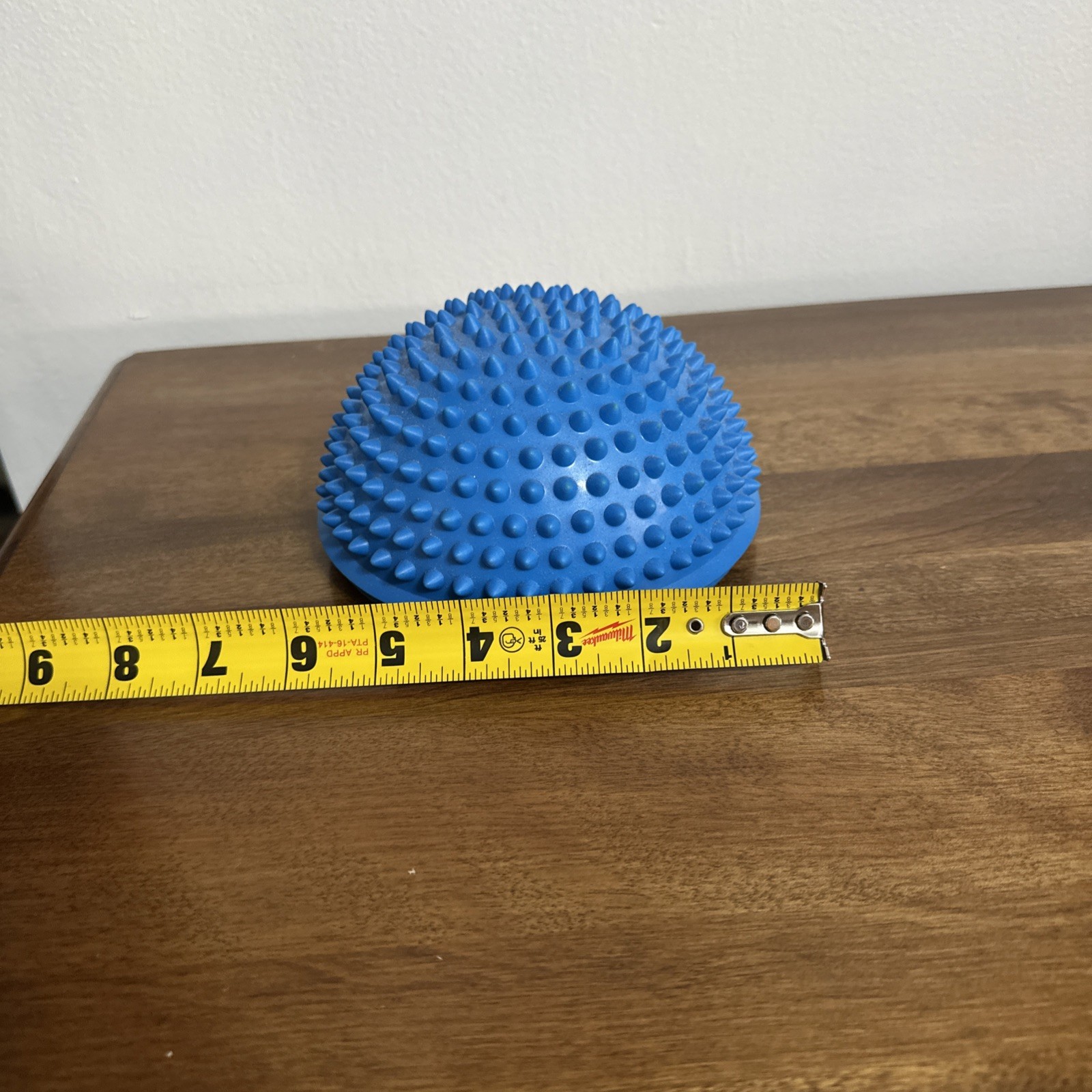 Foot Massage Ball, Half round PVC Spiky Foot Wakers Balance Therapy Dome Trigger