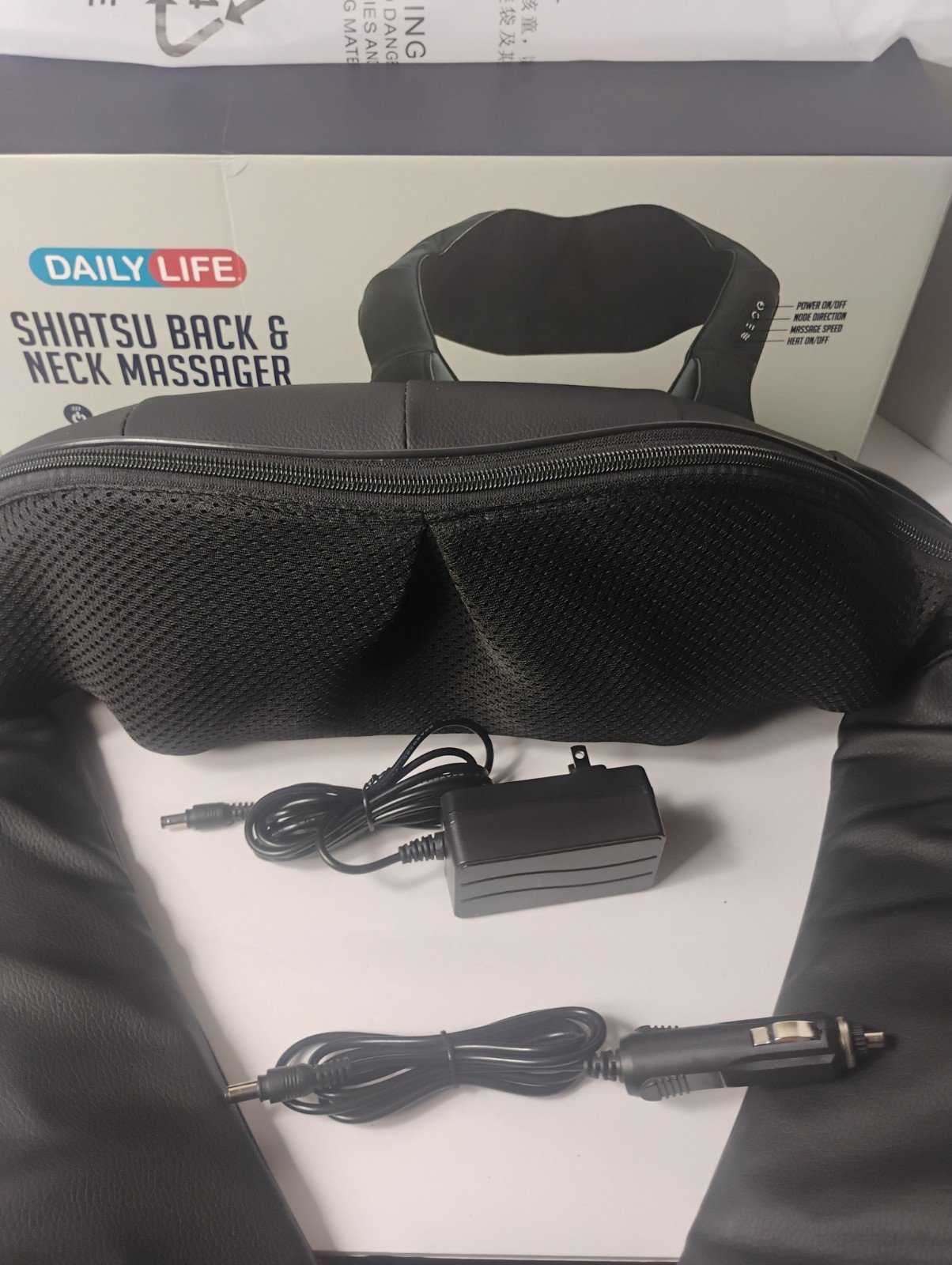 DAILY LIFE SHIATSU BACK & NECK MASSAGER WITH HEAT / DEEP KNEADING / ZC-3002