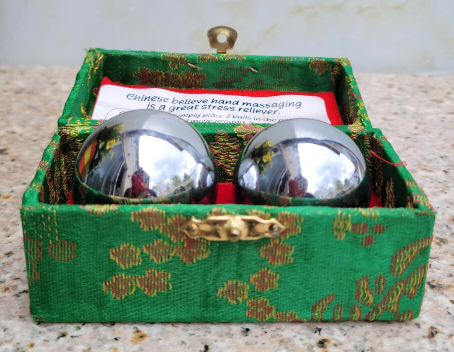 Chinese BOADING BALLS Hand Massage Stress Relief in Green Box