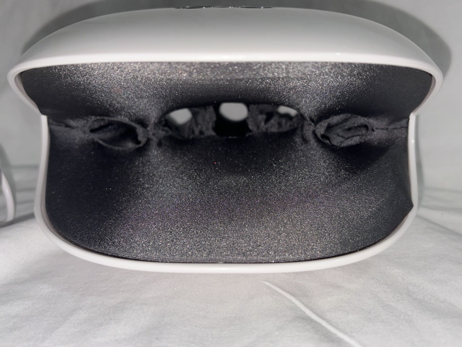 COMFIER CF-4803 Cordless Air Compression Heated Hand Massager, White 5V