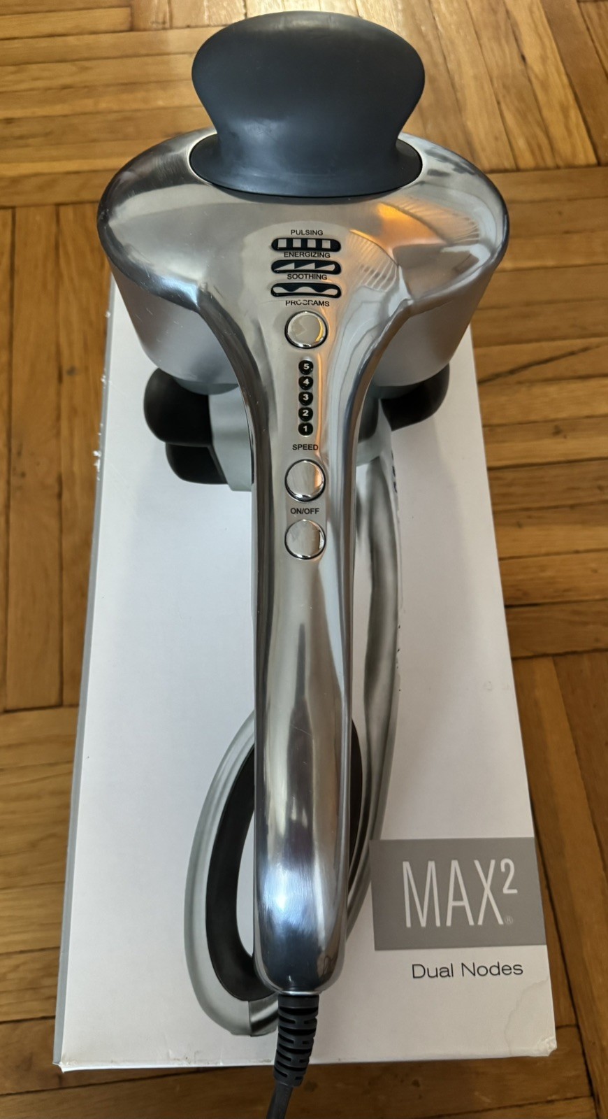 Brookstone Max 2 Massager F-210 Dual Node 5 Speed 3 Program Excellent Condition.