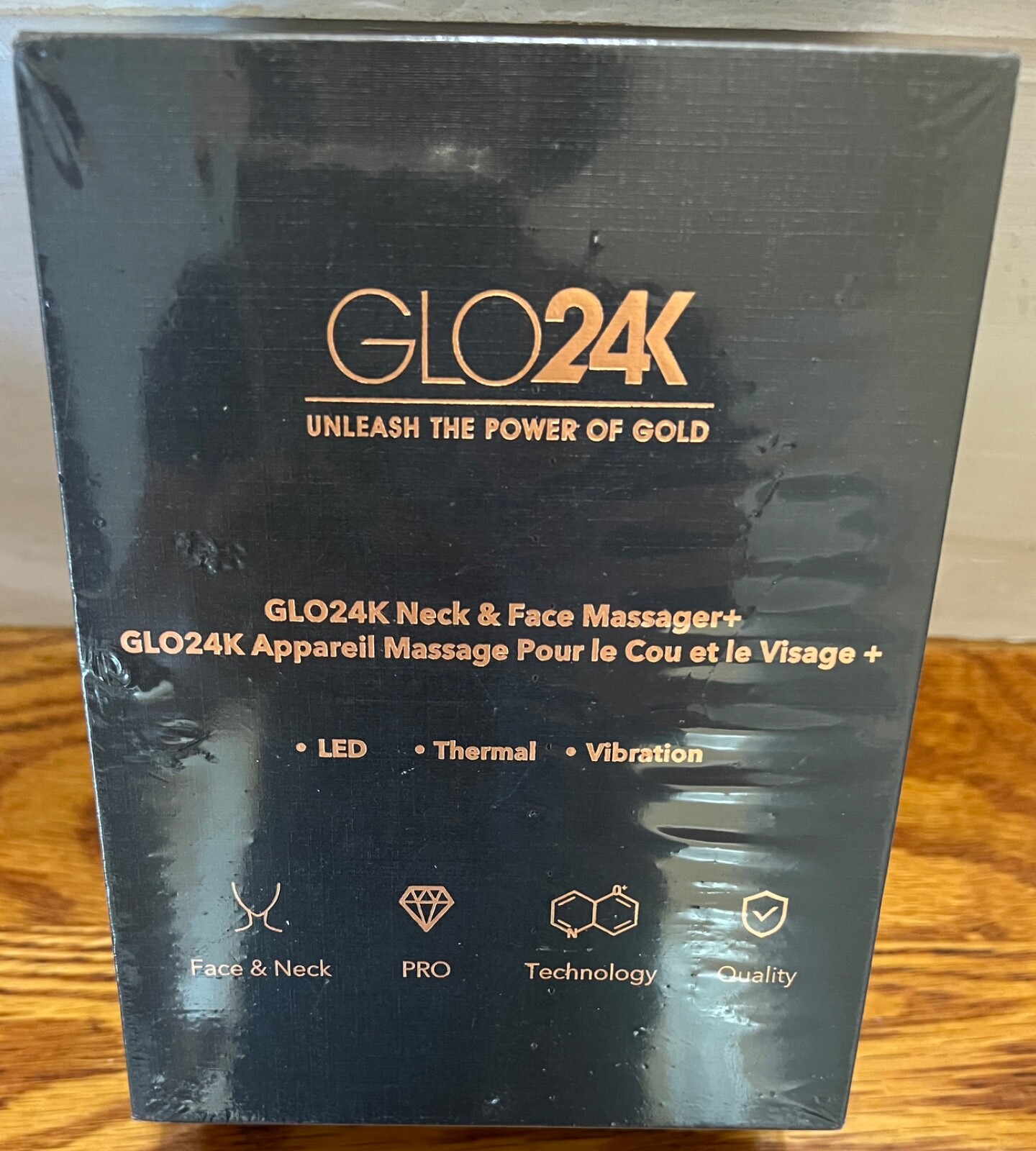 GLO24k Neck And Face Massager-LED, Thermal & Vibration New & Sealed