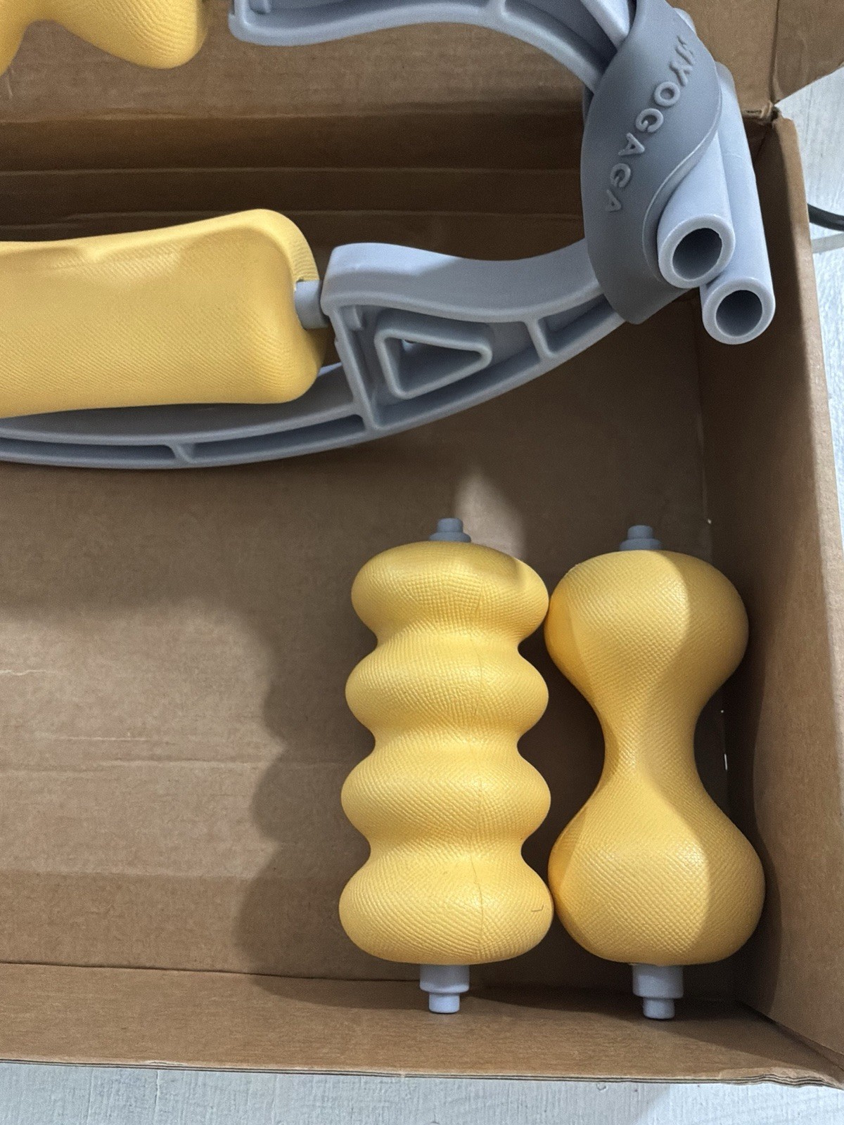 YOGAGA Trigger Point Massager Handheld 3 Heads Gray Yellow Lightweight