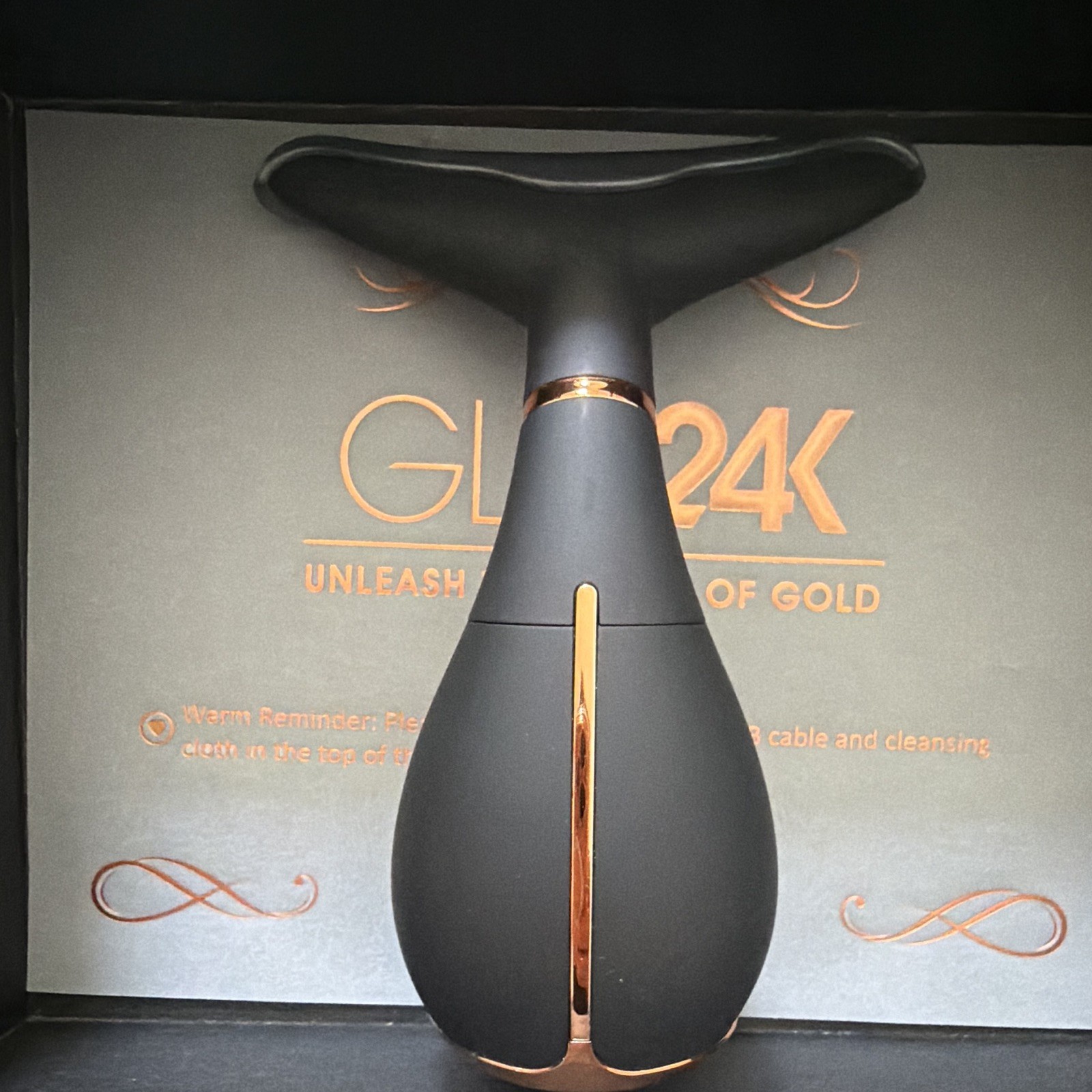 GLO24K Neck & Face Massager+ LED Heated Vibration USB Charging Black/Gold