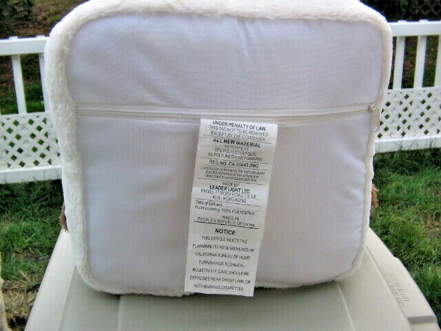LEADER LIGHT LTD. PUPPY DOG BEIGE VINRATING FOOT MASSAGE BRAND NEW OLD STOCK
