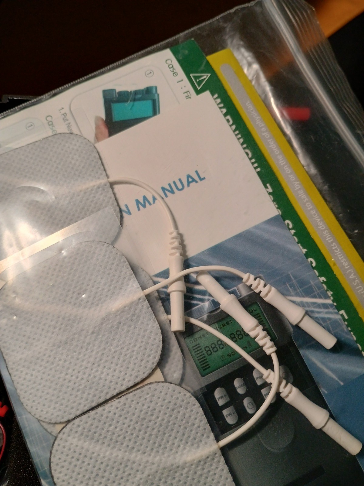 MAXTENS 2000 Electrical Nerve Stimulation Unit For Pain Relief In Case +Manual