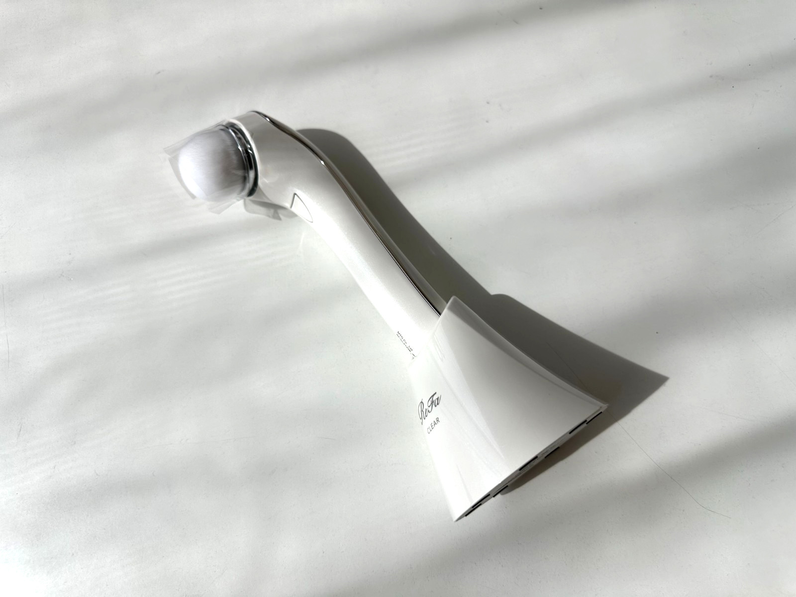 NEW ReFa CLEAR White 3D Sonic Ion Facial Pore Cleansing Brush Tool Made in Japan