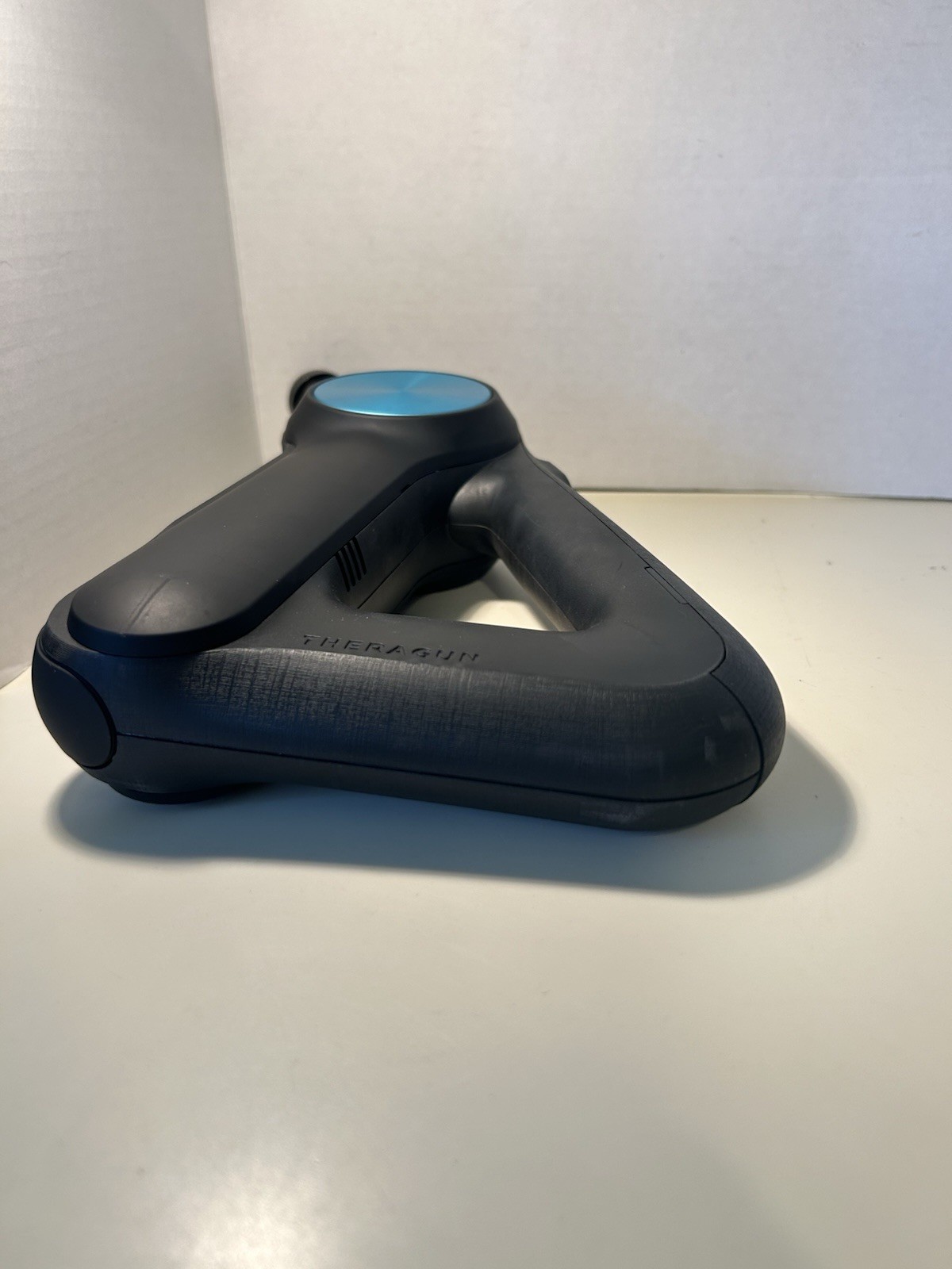 Theragun PRO Handheld Deep Tissue Massager – G3PRO (Black) by Therabody -READ