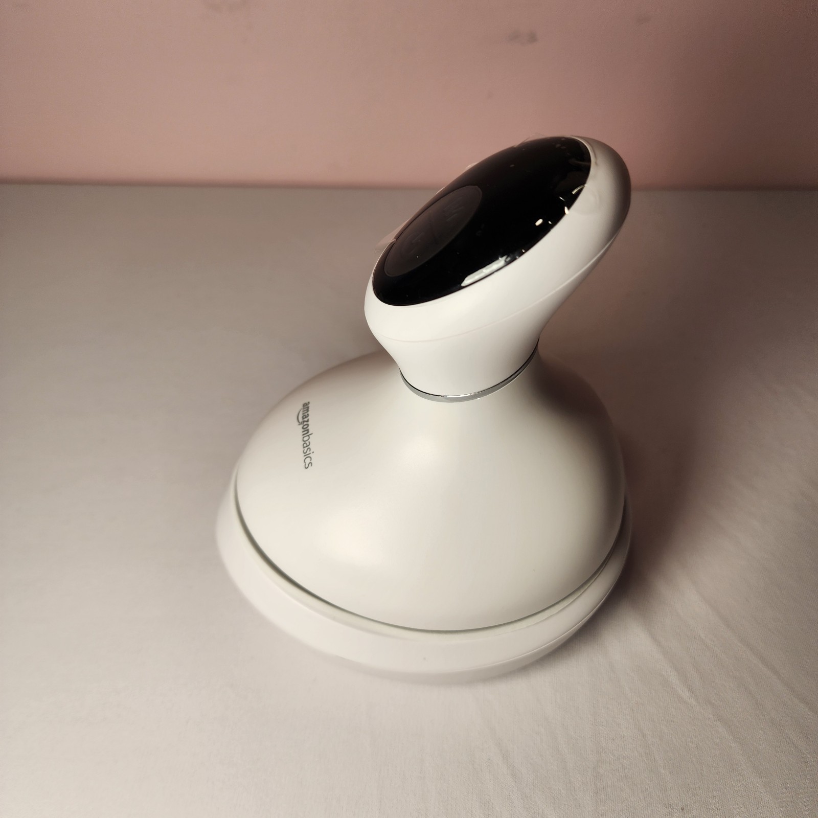 AMAZON BASICS ELECTRIC SCALP MASSAGER WITH FOUR MASSAGE MODES – WHITE