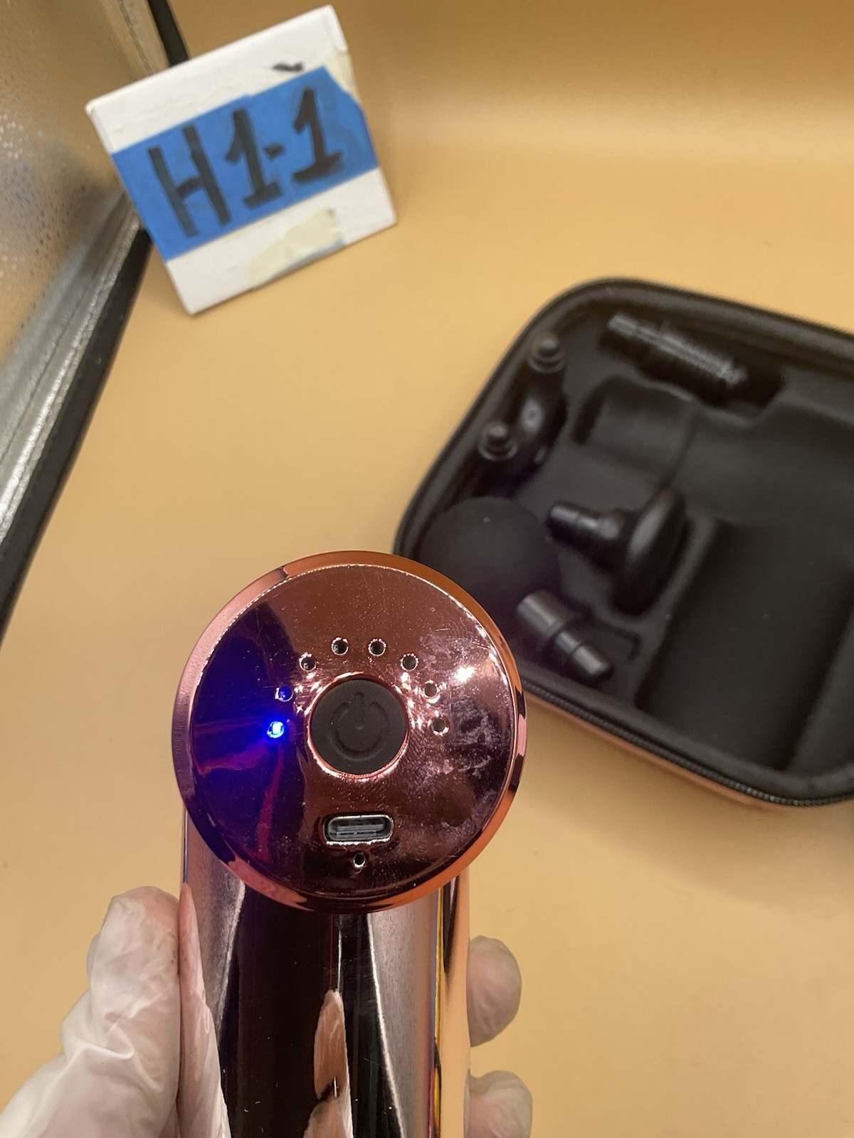 Bluzen HP-168 Pink Mini Percussion Massager With Carrying Zipper Case