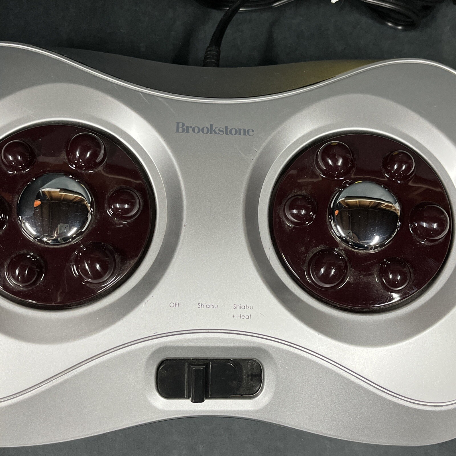 Health Touch Brookstone Shiatsu Foot Massager With Heat B-FMS-110HJ & User Gui