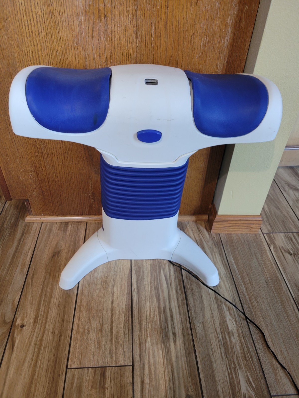 Back 2 Life Therapeutic Massager BL2002 Continuous Motion Height Adjust WORKING
