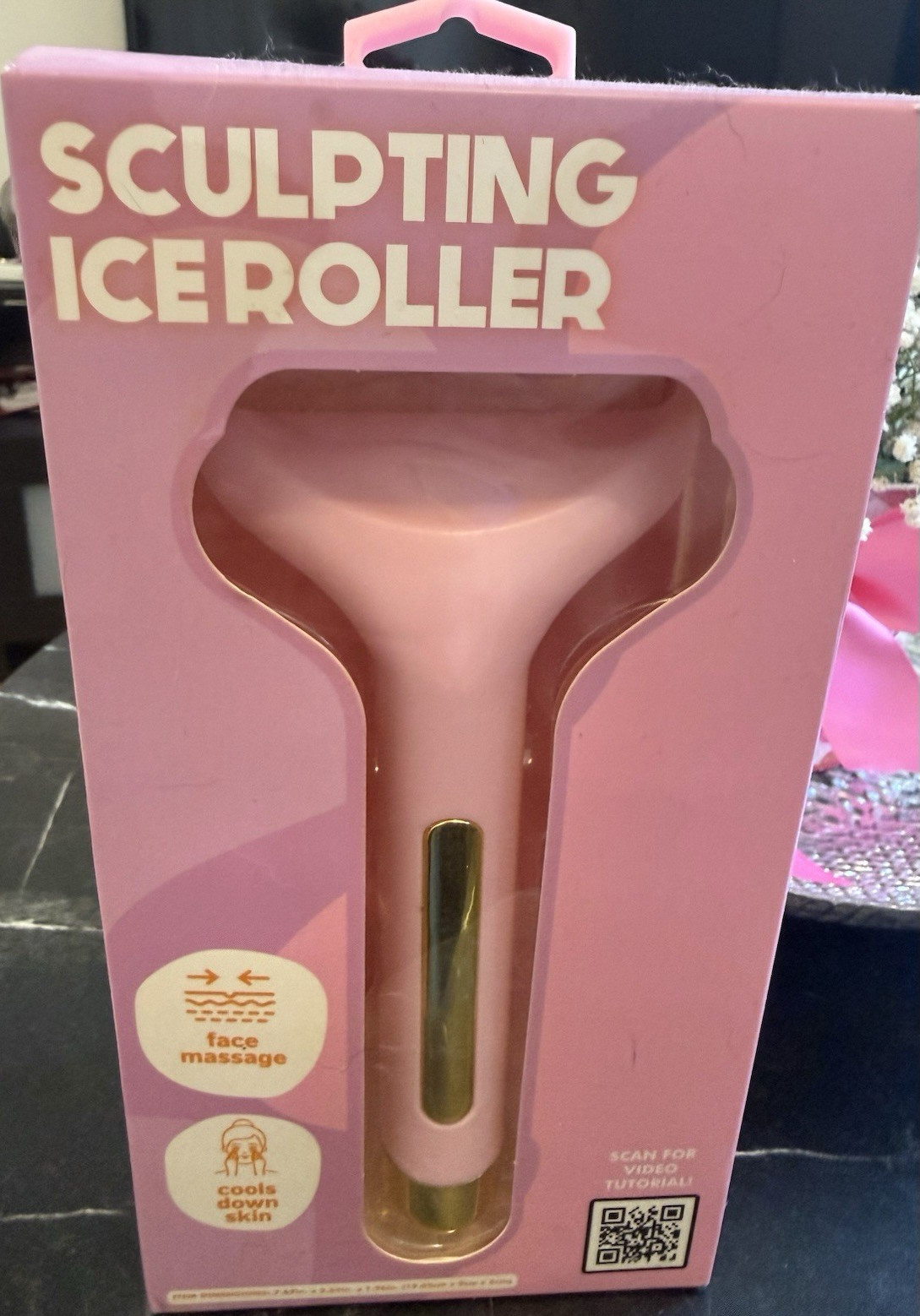 Pink Face Massage Roller Cooling Device Manual Handheld Lightweight Sculpting
