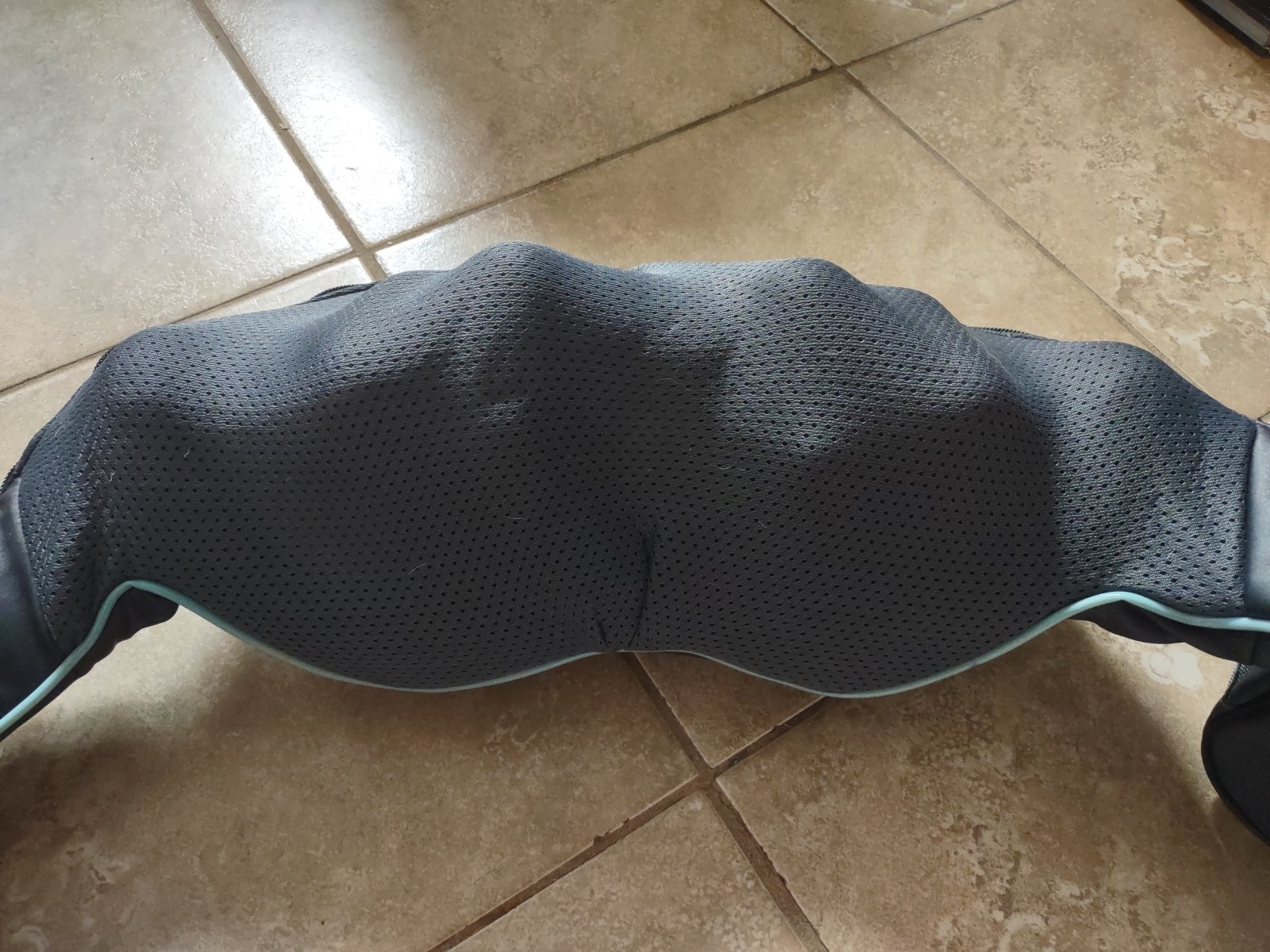 Amazing InvoSpa Shiatsu Neck & Back Massager w/Heat, AC & Car Power Cords JC-668