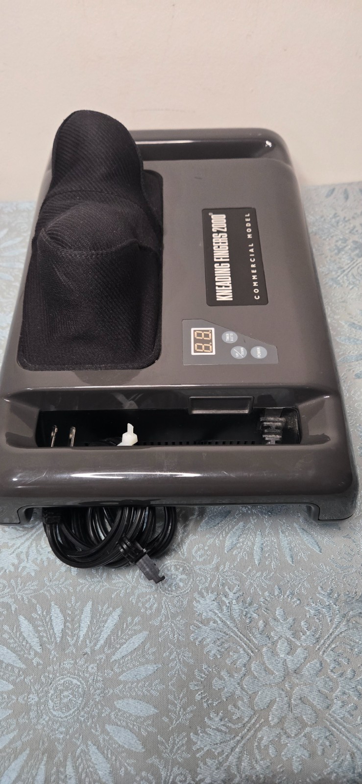 Kneading Fingers 2000 Commercial CS-708 Portable Massager – TESTED