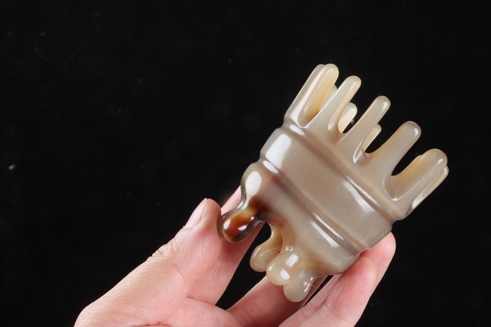 牛角按摩梳 Yak Horn Head Massage Comb Meridian Massage Anti static