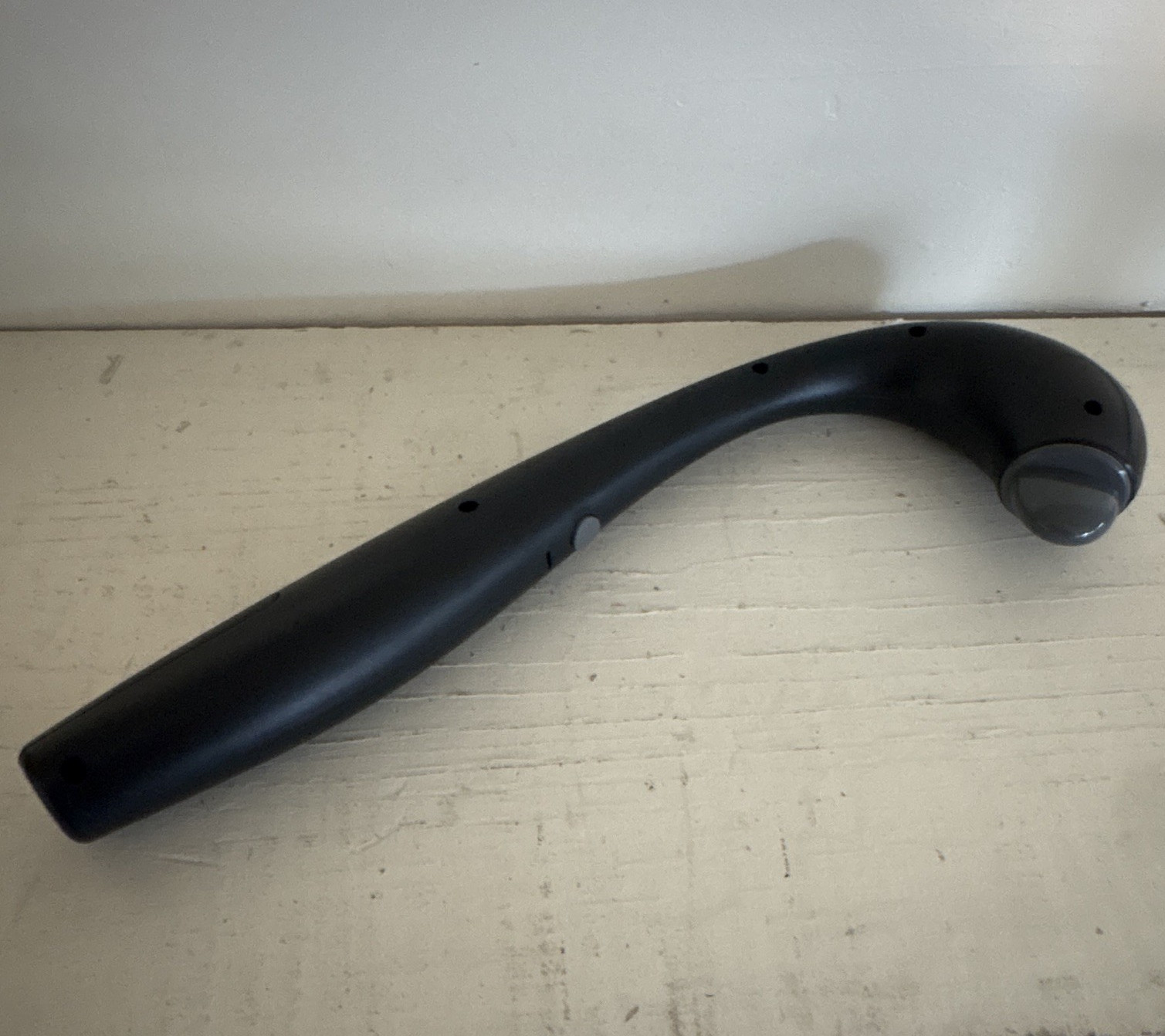 LOMI LOMM1099BK Cordless Vibrating Handheld Massager Back/Neck/Shoulder