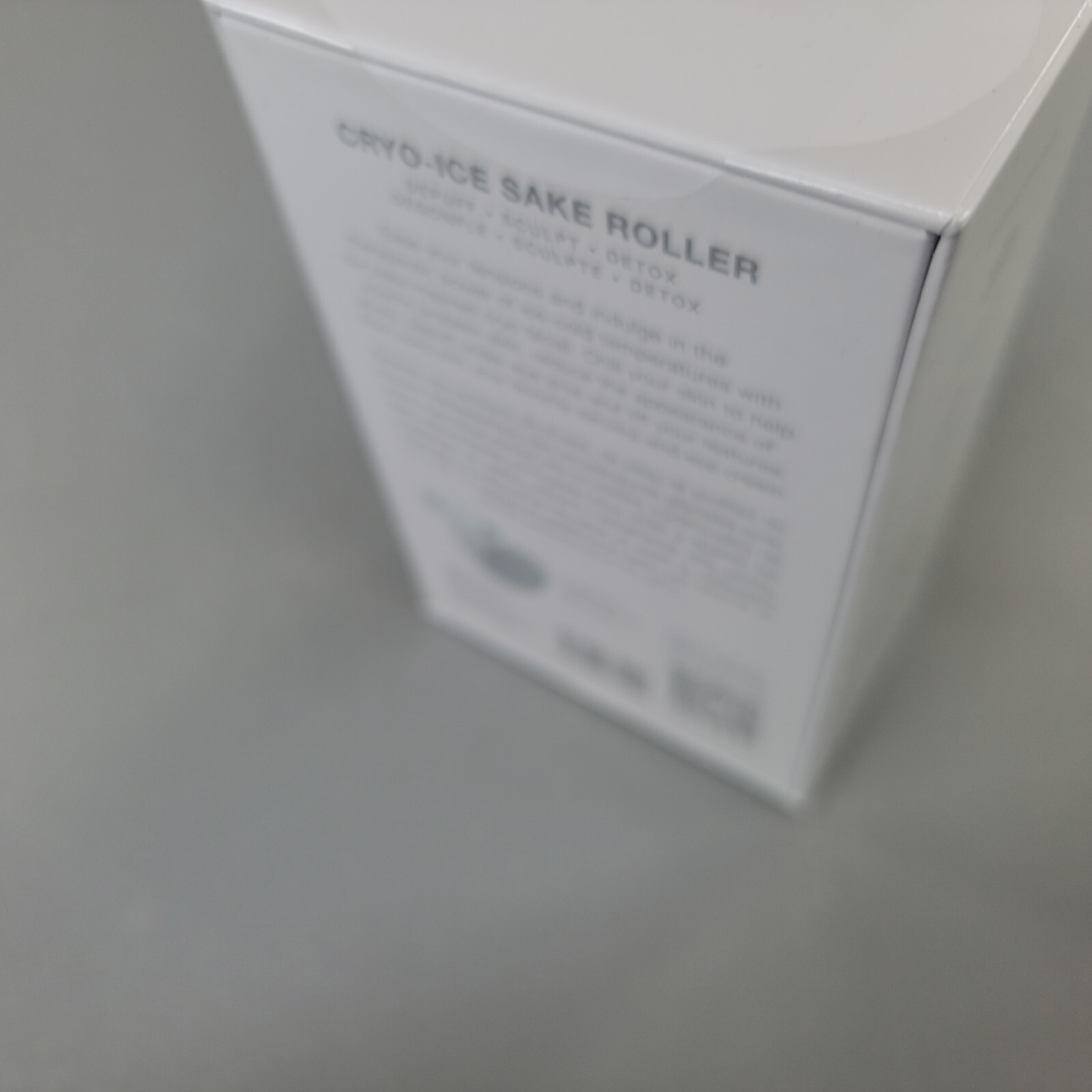 CRYO-ICE SAKE ROLLER SkinInc Sculpting & Depuffing Pink to White – Sealed & New