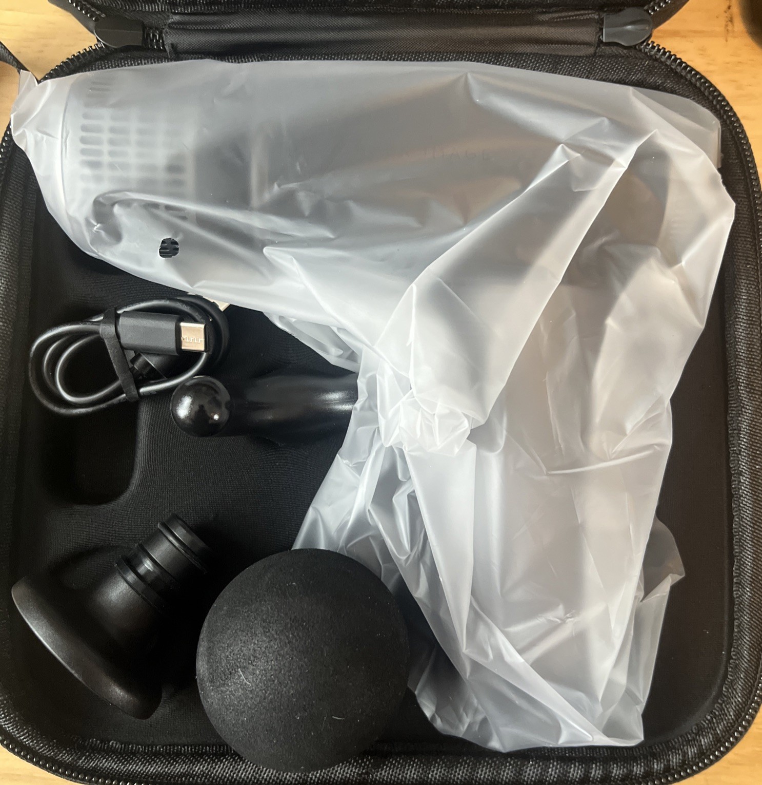 Sharper Image Power Percussion Hot & Cold Reach Massager. With hard case A2