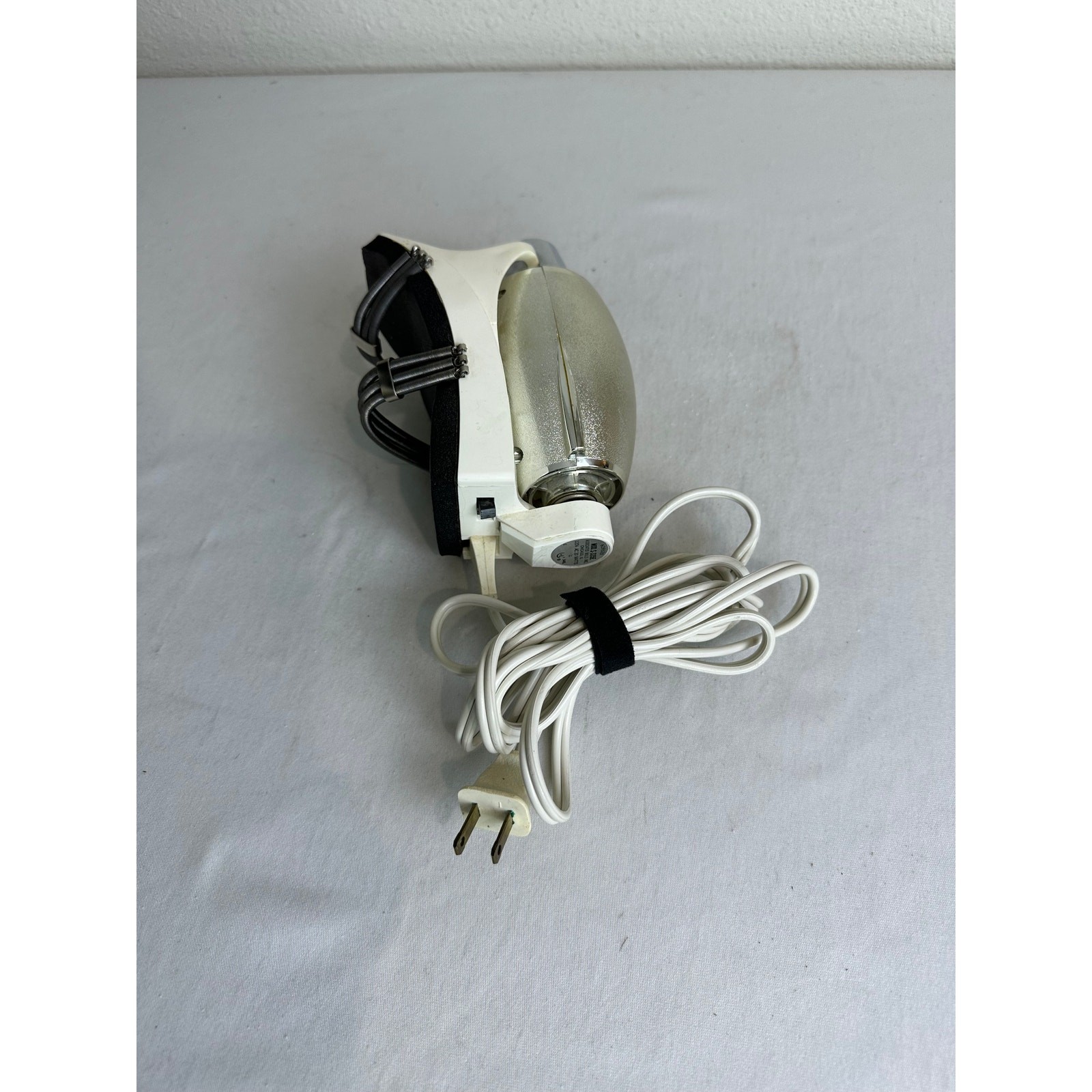 Vintage Pollenex S335 Health Club Swedish Style 2-Speed Handheld Massager