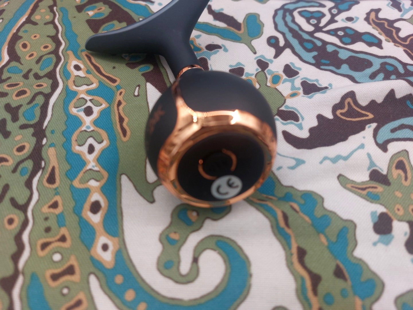 GLO24k Gold Neck And Face Massager-LED, Temp Control Light Heating NOB