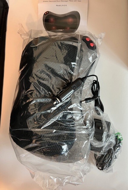 Papillon 3D Shiatsu Massager Pillow with Heat, deep tissue kneading AC/DC JH-016