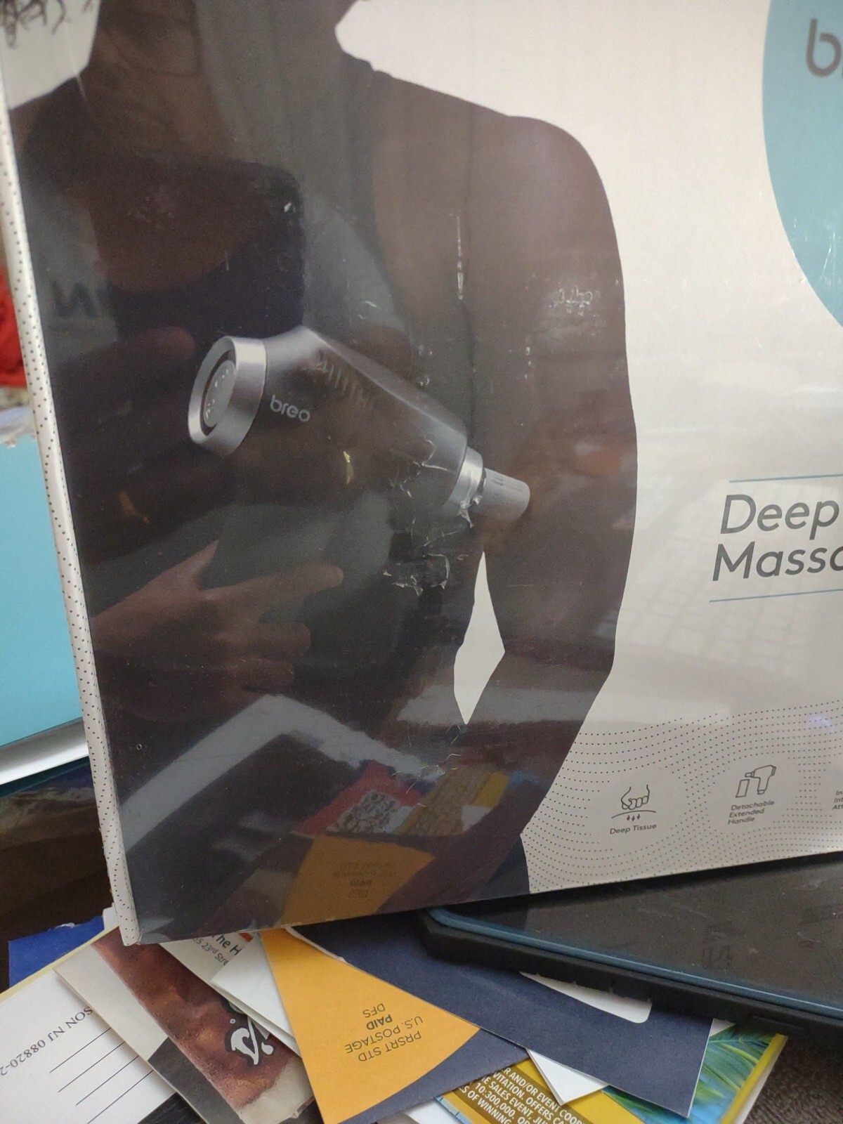 Brand New Breo MG2 Premium Handheld Deep Tissue Massager + FREEBIES