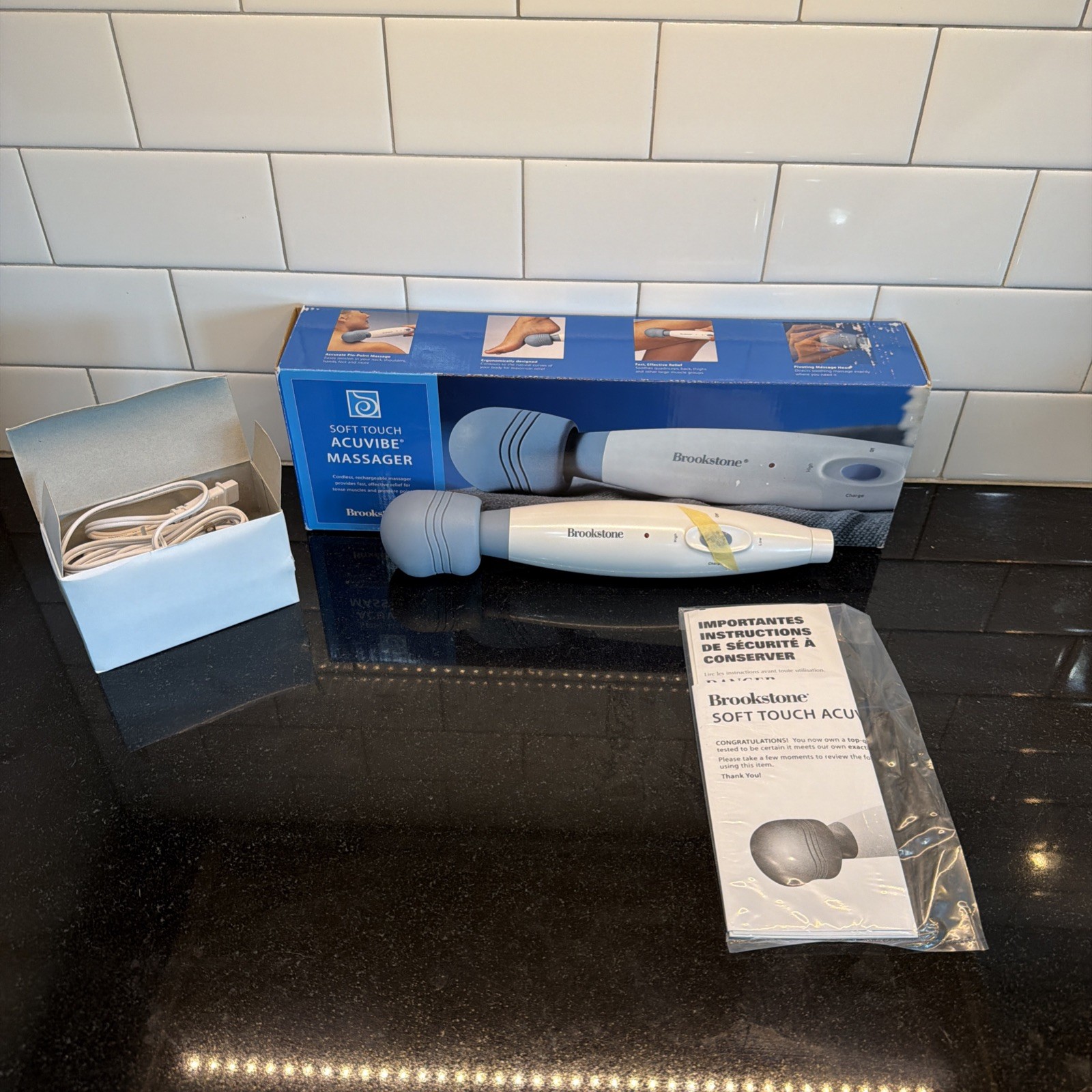 Brand New! Brookstone Soft Touch Acuvibe Cordless Personal Massager With Charger