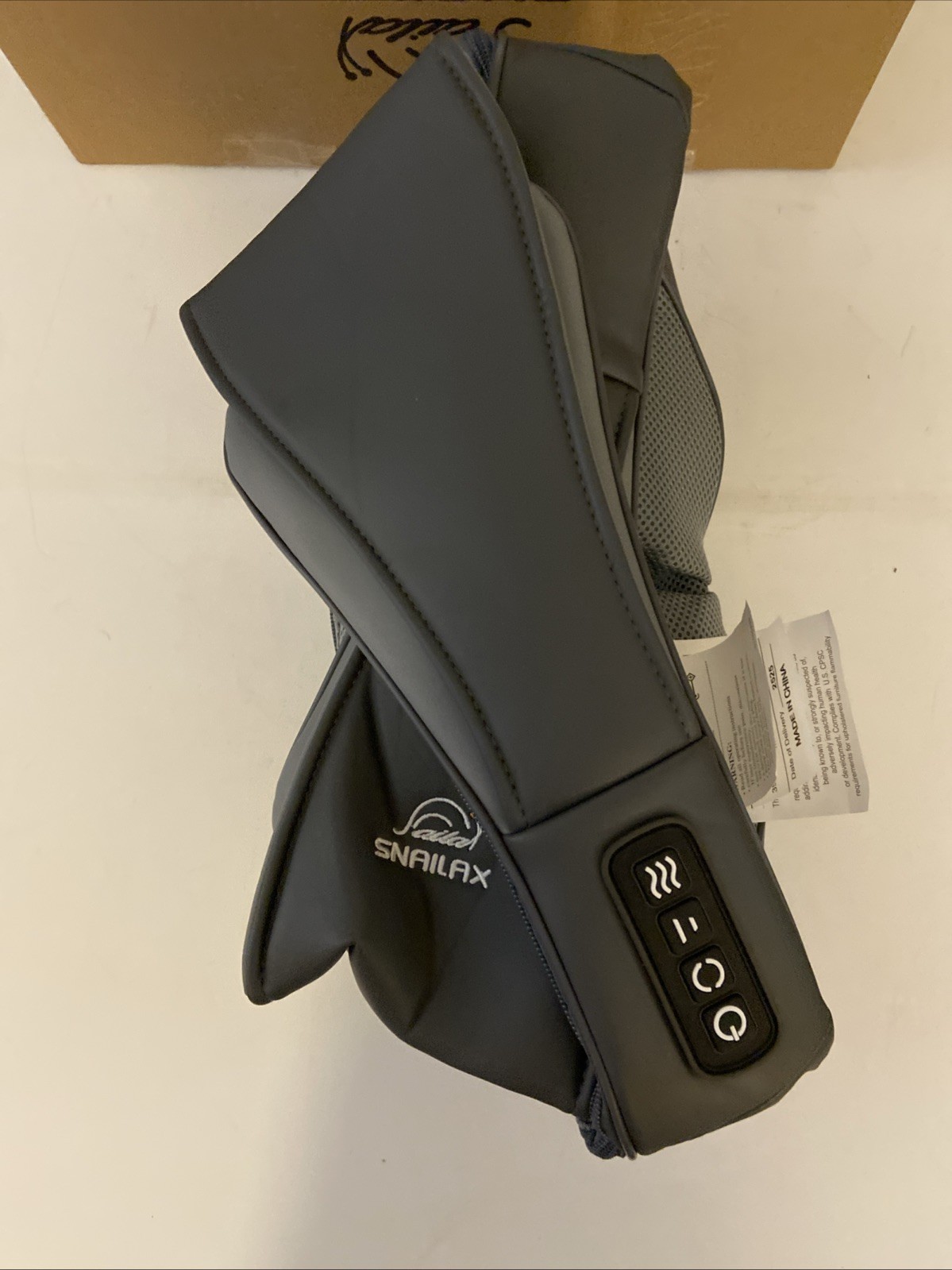 Snailax Neck & Shoulder Shiatsu Massager with Heat. Model SL-632NC-G