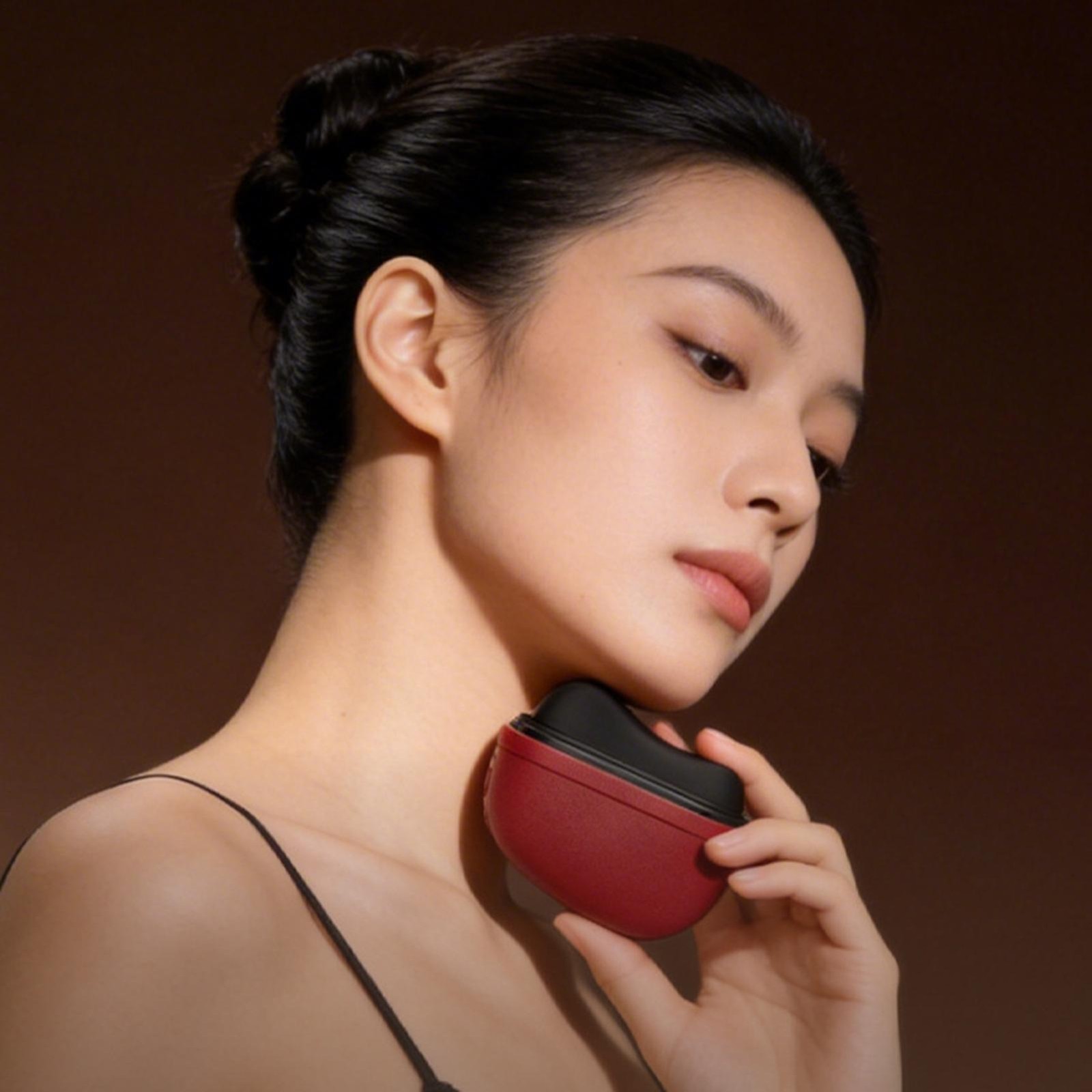 Facial Care Device Electric Gua Sha Brass Tool with Heat & Vibration