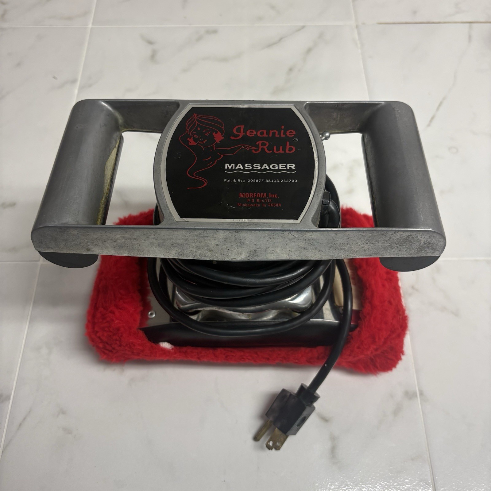 Vintage Jeanie Rub Massager M67-520B w/ Case Red Pad Tested Works USA