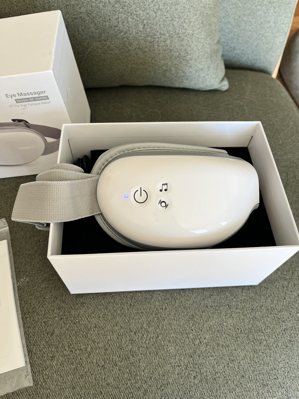 New IN BOX Renpho Eye Massager Model RFEM001 Rechargeable For Eye Fatigue Relief