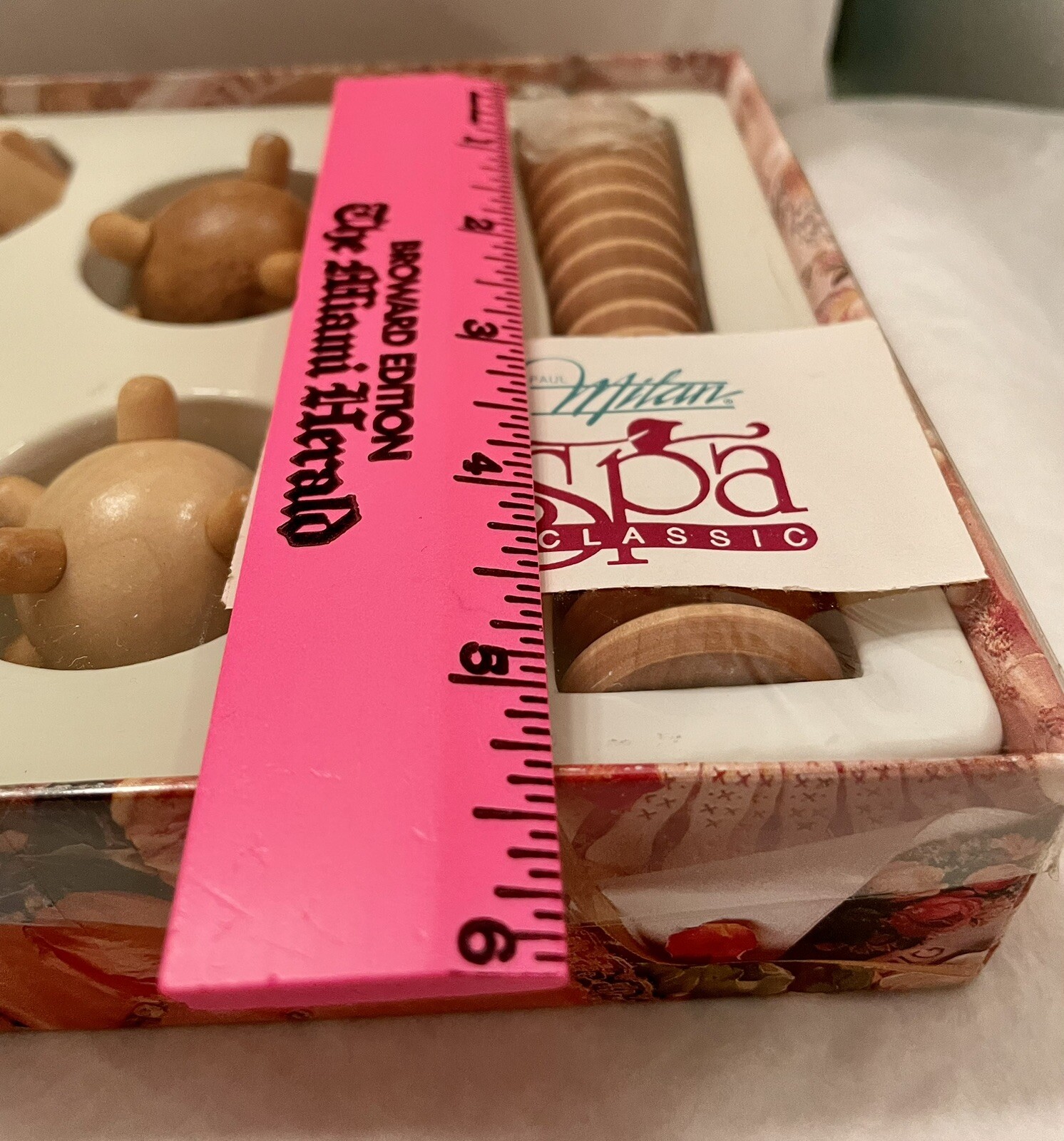 Paul Milan SPA CLASSIC 4 PCE MASSAGE GIFT SET FOOT ROLLER, 2 MASSAGE BALLS NEW
