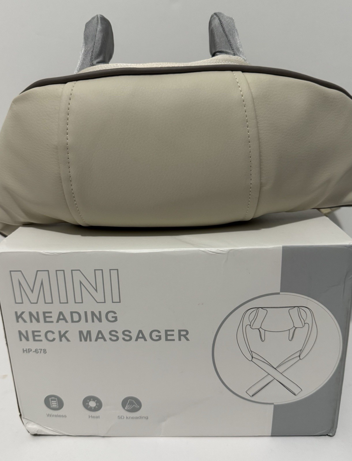 Wireless Heated Mini 5D Kneading Neck Massager HP-678, Beige