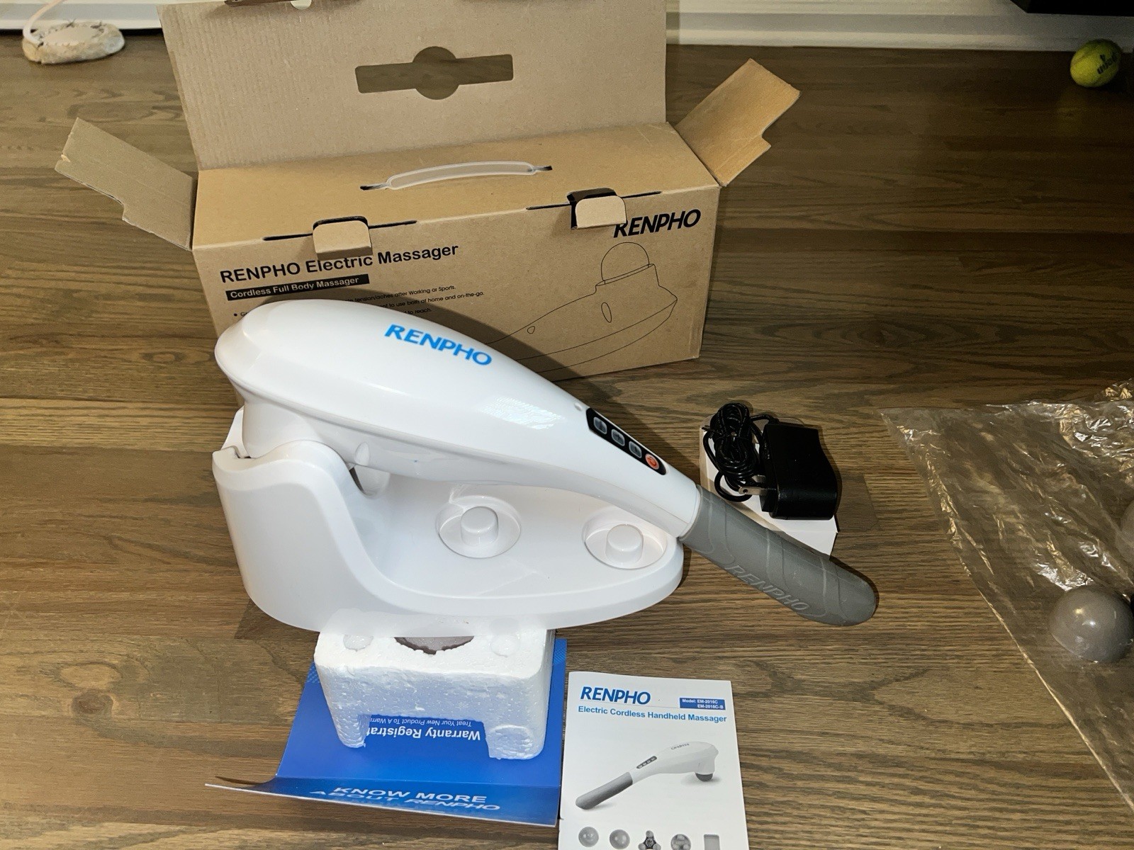 RENPHO EM-2016C Cordless Rechargeable Handheld Vibrating Massager 5 Heads