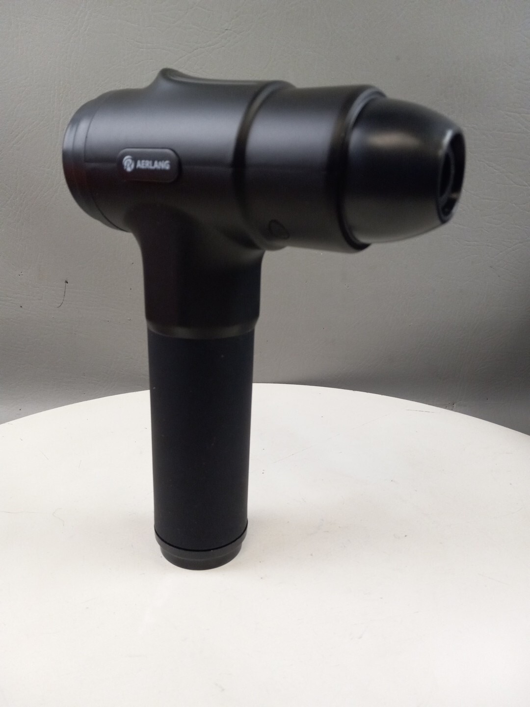 Aerlang Black Cordless Rechargeable Massage Gun with Attachments and Case