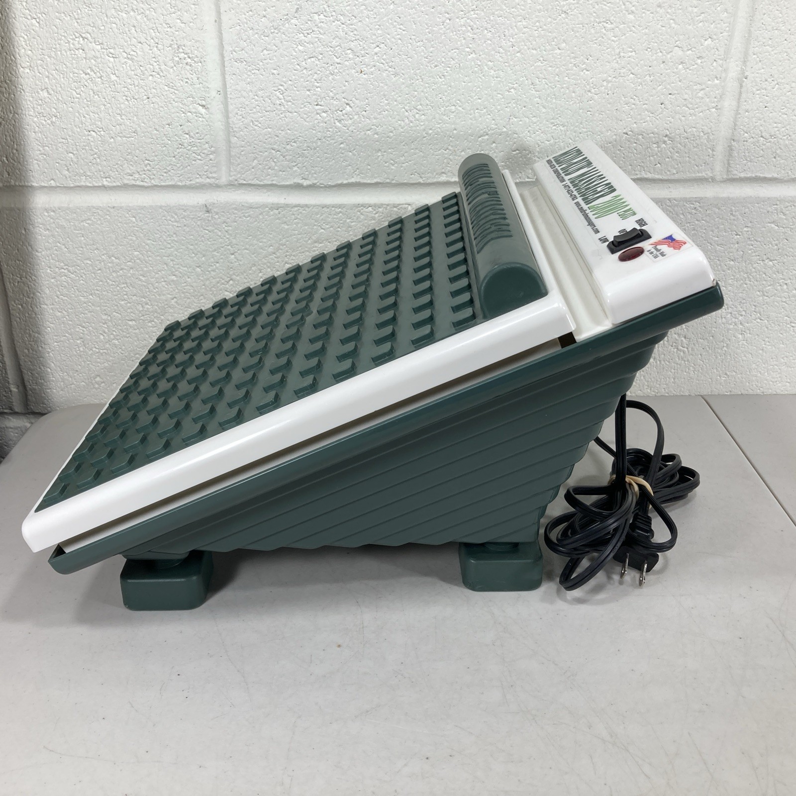 Medi-Rub Massager 2000 Plus 2 Speed Vibrating Foot Massager MR-3F USA Made Works