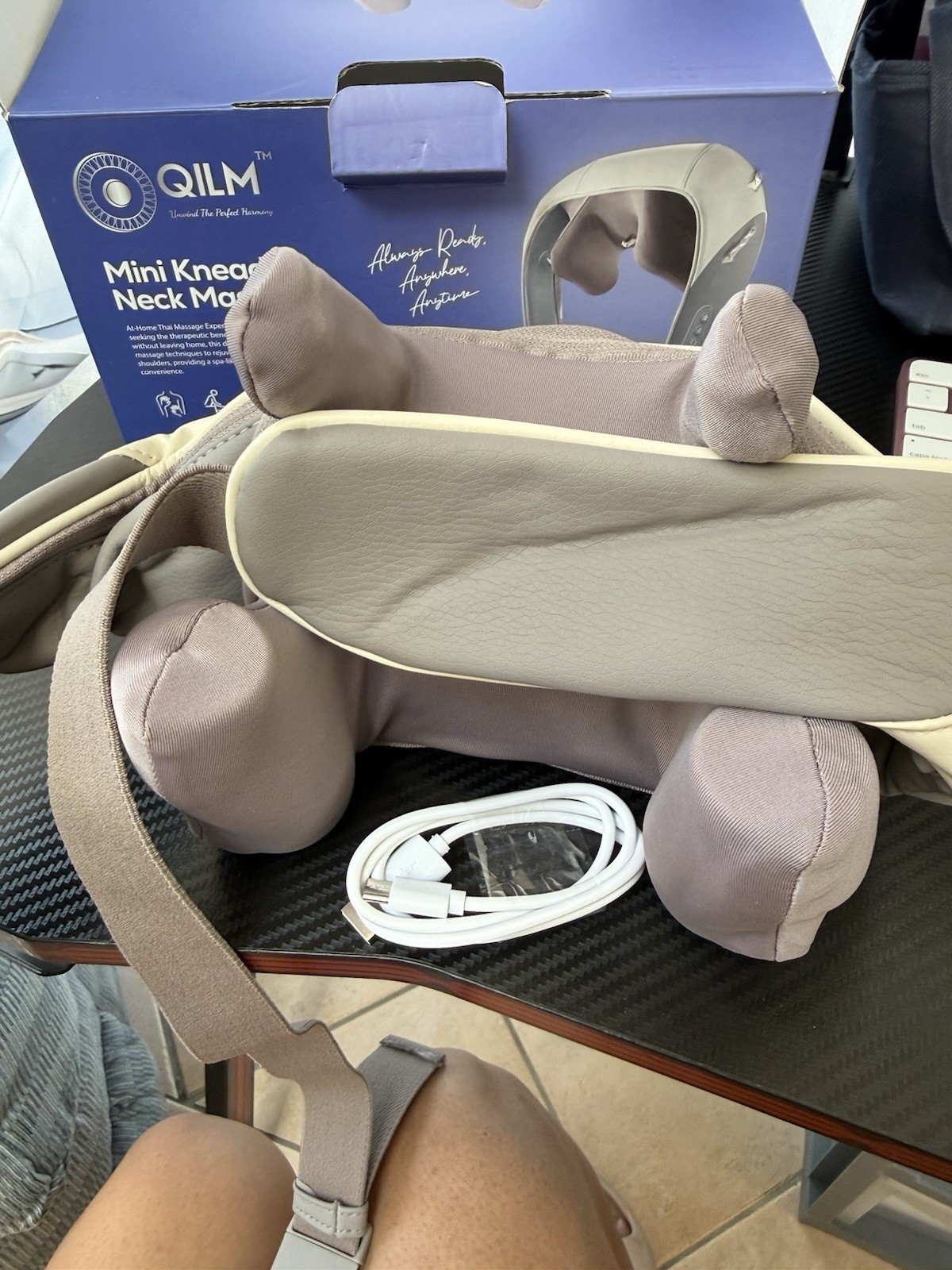 QILM Mini Kneading Neck Massager – Heated Shiatsu Neck & Shoulder Massager
