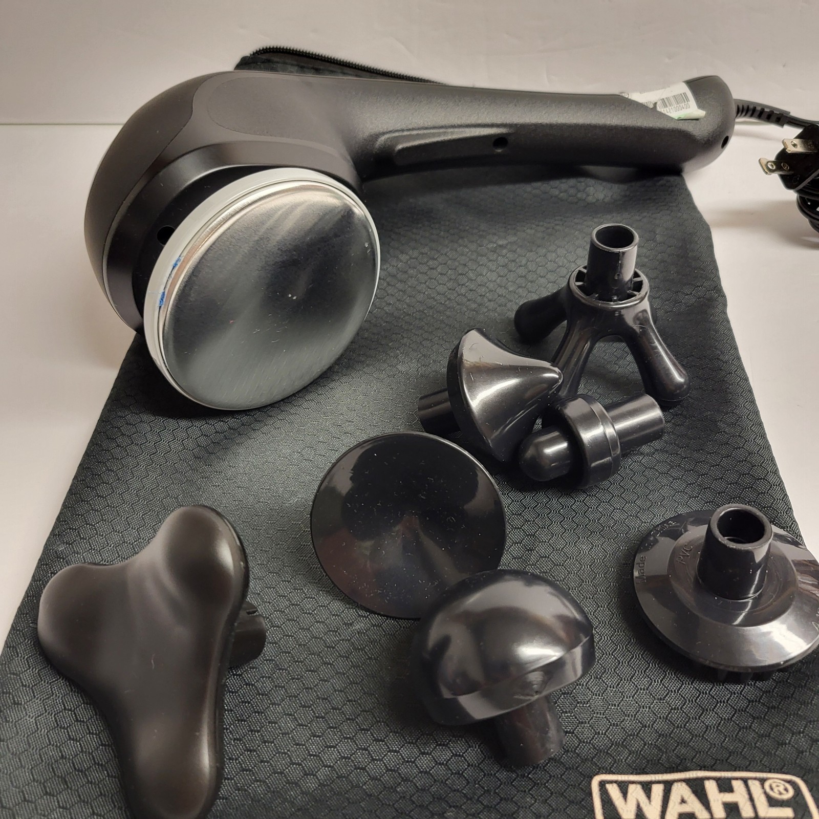 WAHL DEEP TISSUE PERCUSSION MASSAGER WITH HEAT– 8 ATTACHMENTS AND BAG (4212)