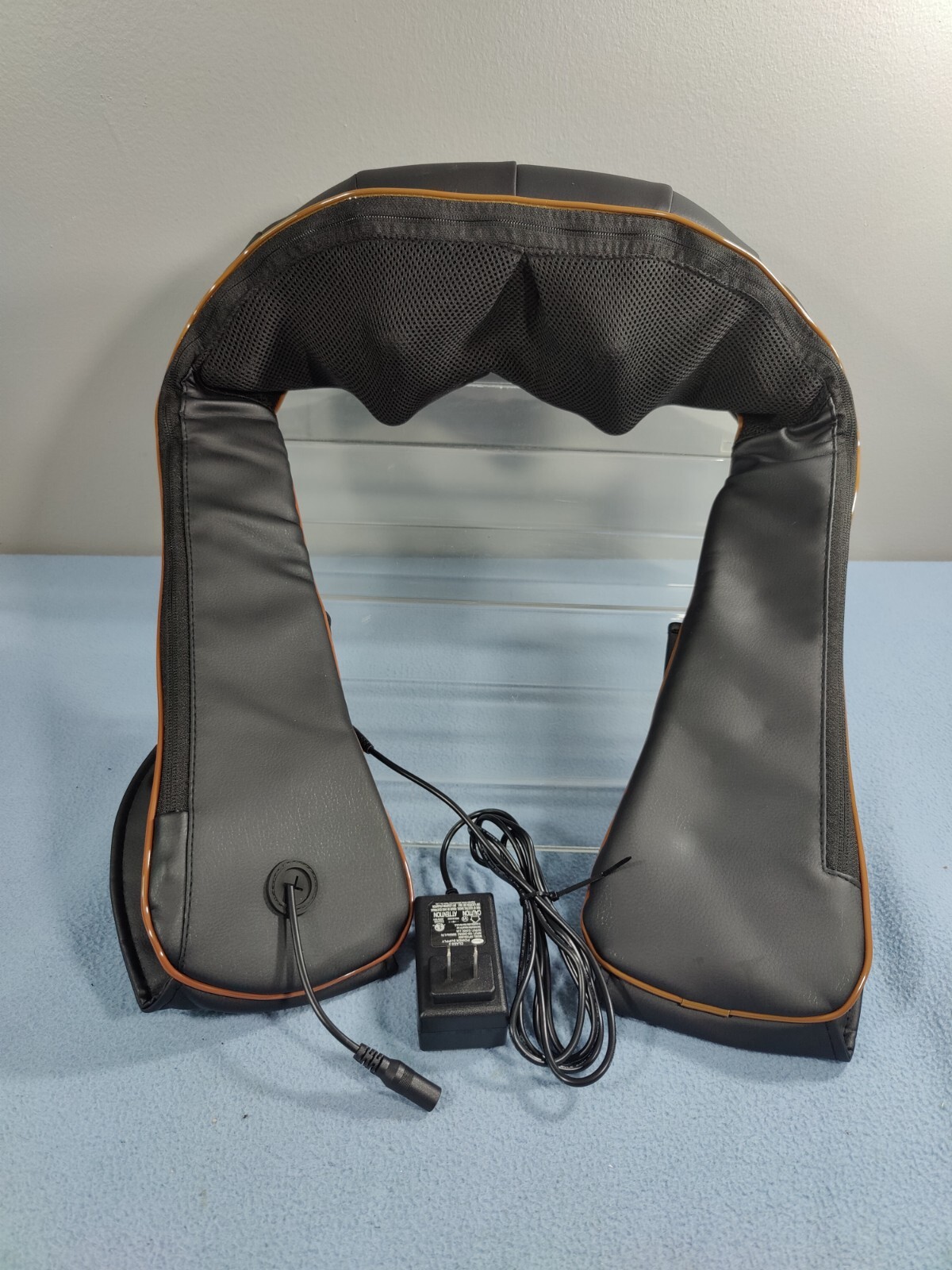 NEW RIDUCNA NECK AND SHOULDER MASSAGER WITH HEAT MODEL: TR-168