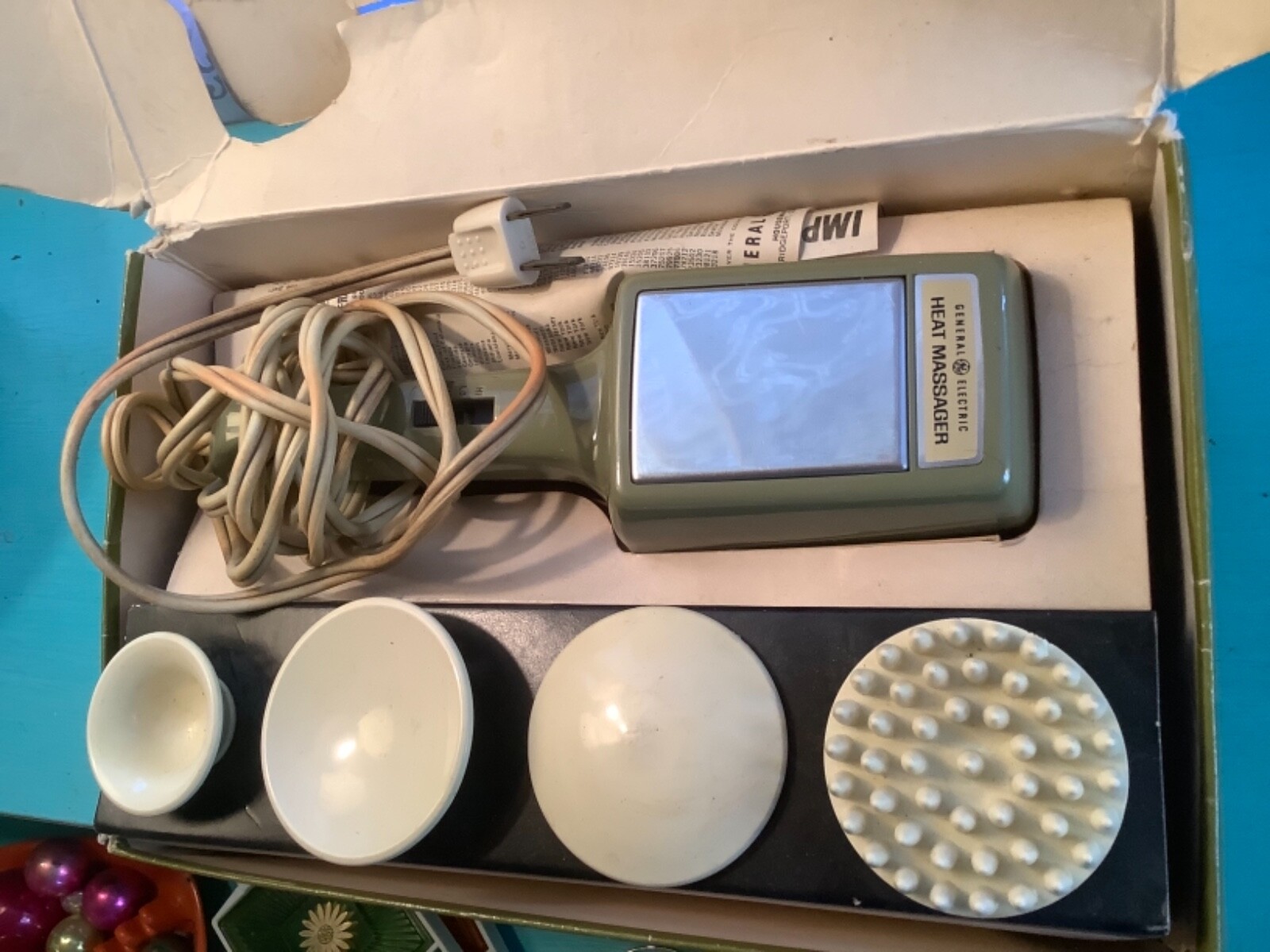GE VTG Heat Massager Vibrator MR-2 Box & Attachments vibrating 1970’s